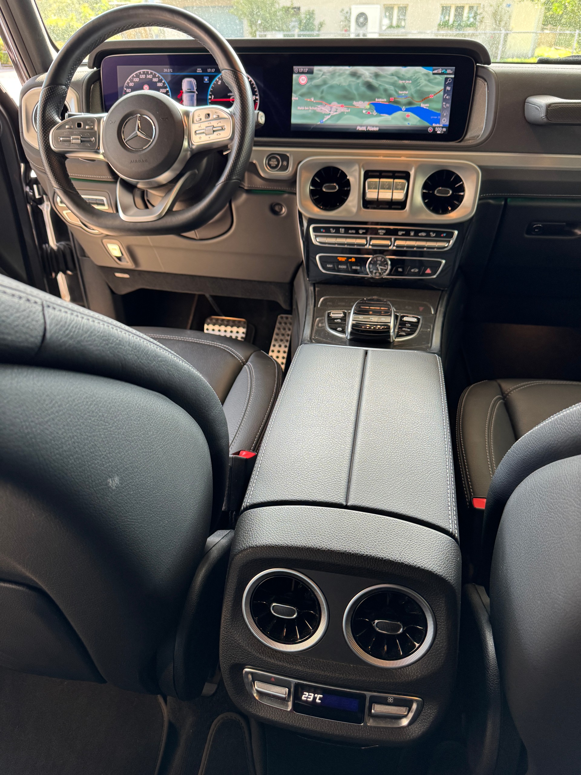MERCEDES-BENZ G 350 d AMG Line 9G-Tronic-image-10