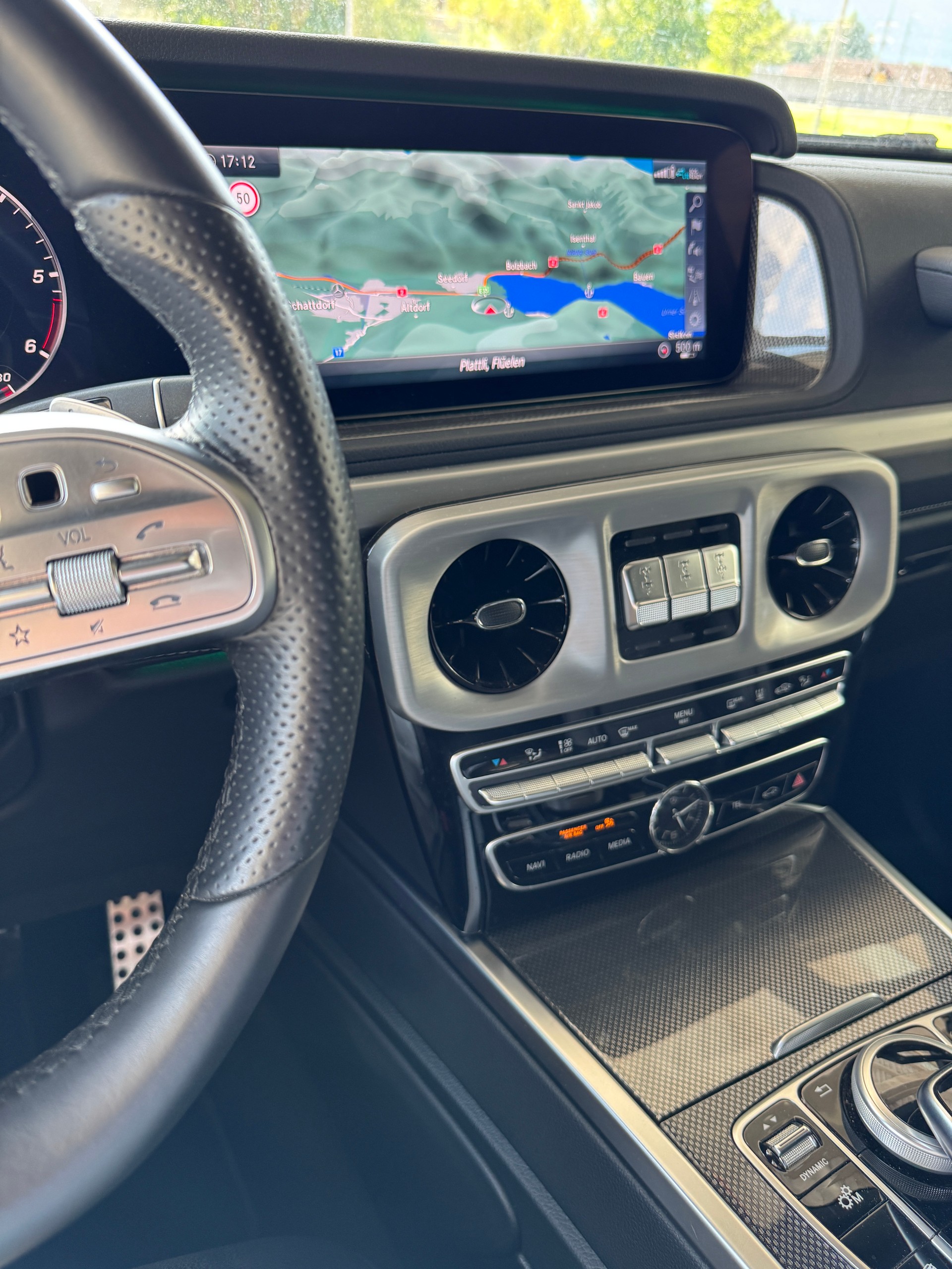 MERCEDES-BENZ G 350 d AMG Line 9G-Tronic-image-6