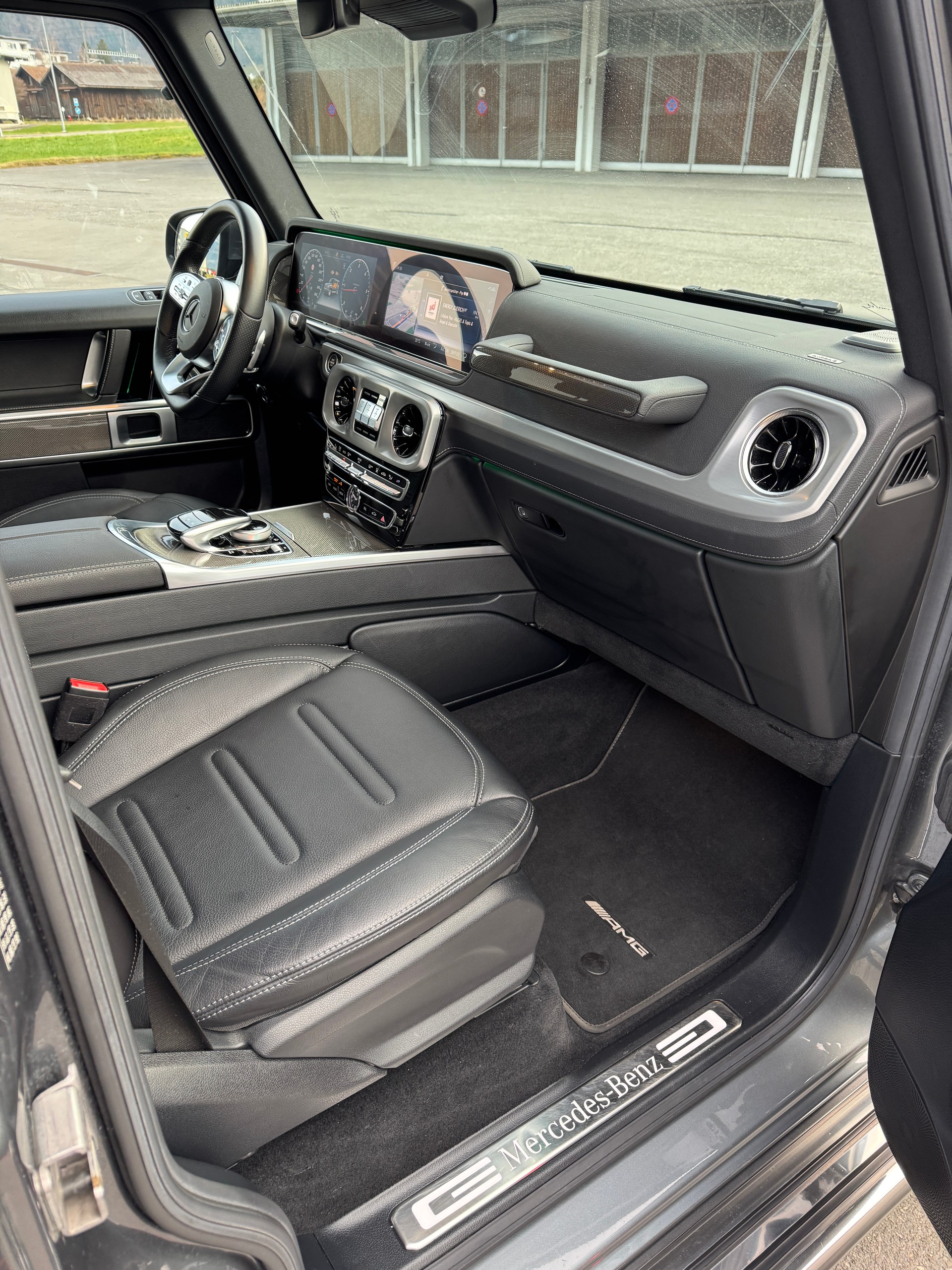 MERCEDES-BENZ G 350 d AMG Line 9G-Tronic-image-4