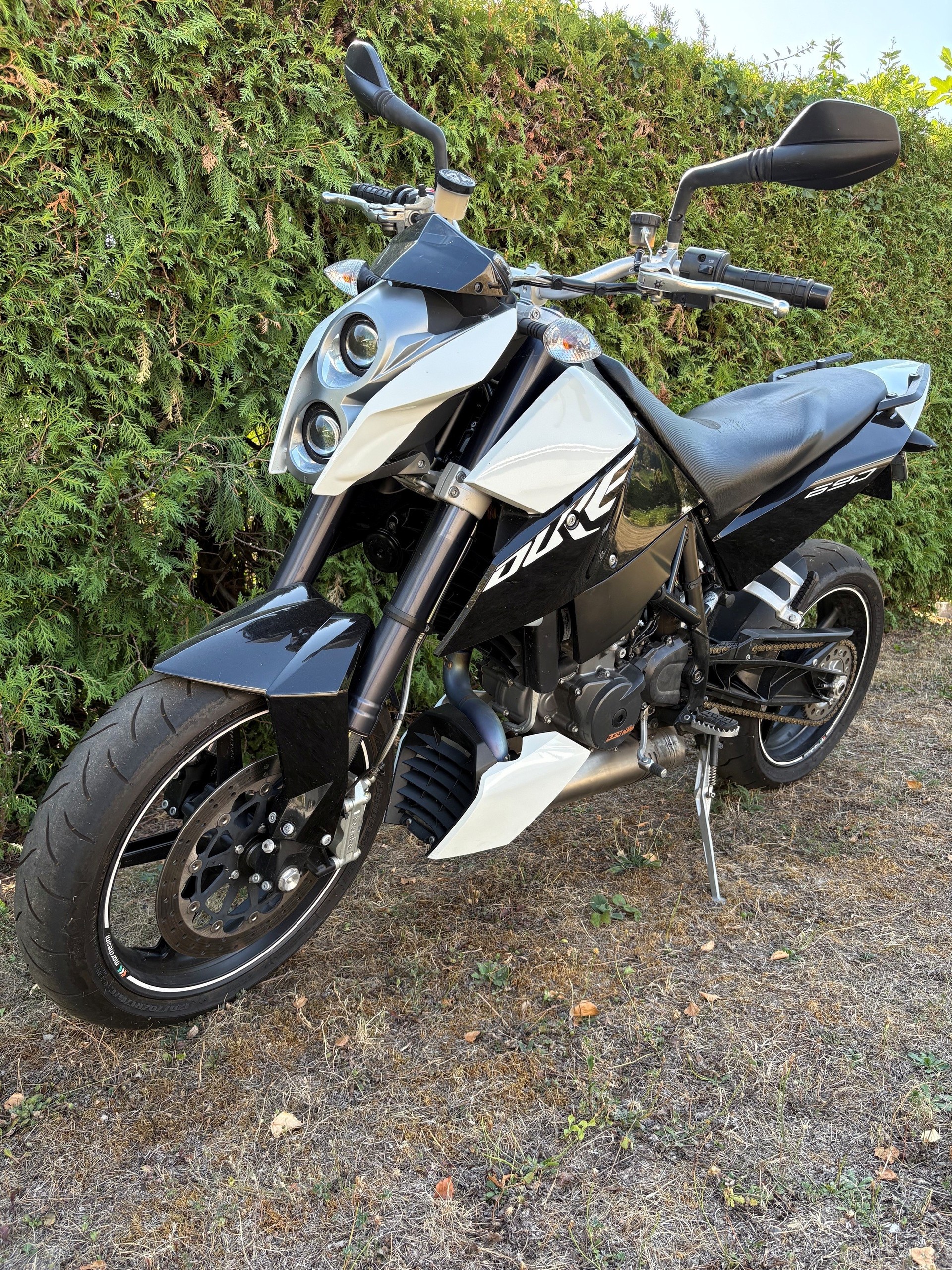 KTM 690 Duke III-image-1