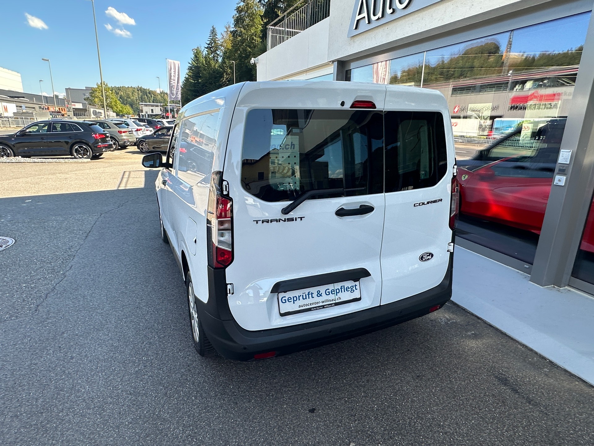FORD Transit Courier Van 1.5 EcoBlue Trend-image-2