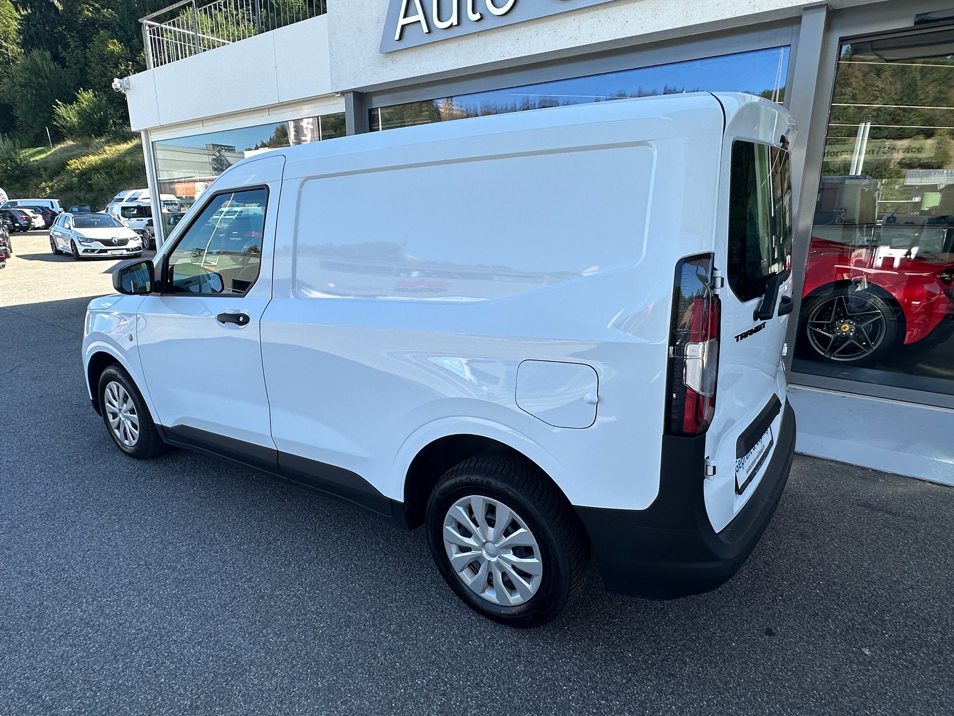 FORD Transit Courier Van 1.5 EcoBlue Trend-image-13