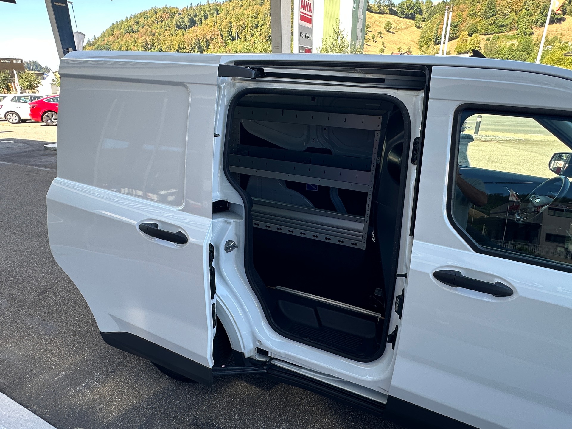 FORD Transit Courier Van 1.5 EcoBlue Trend-image-9