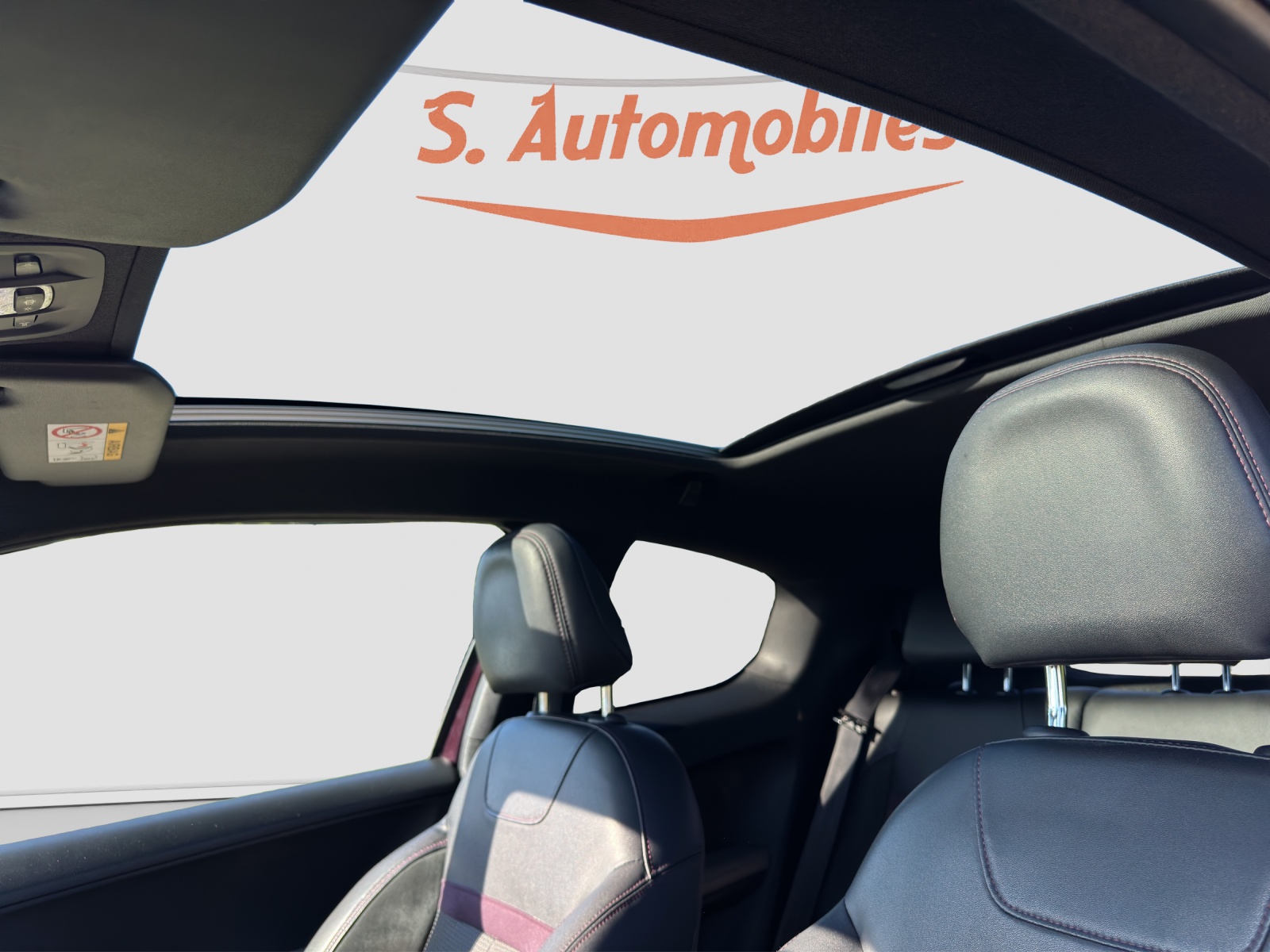 PEUGEOT 208 1.6 Turbo XY-image-10