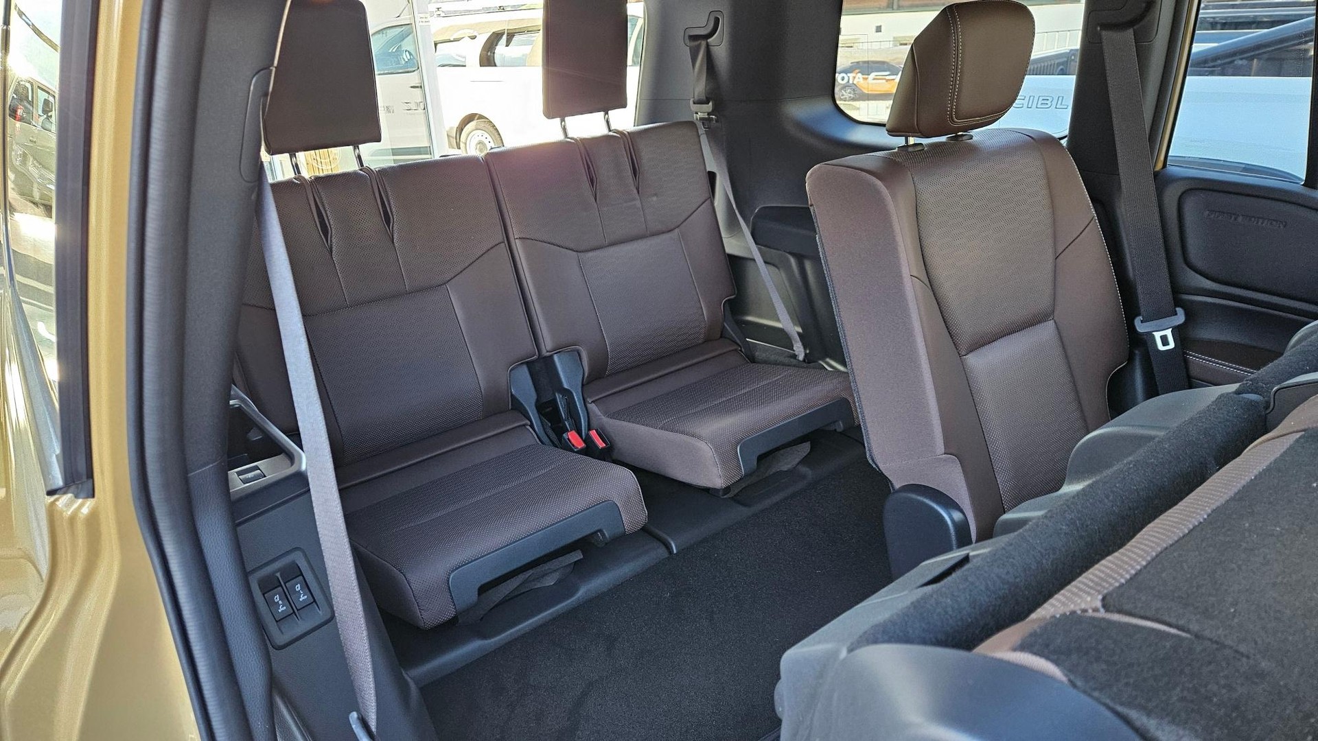TOYOTA Land Cruiser 2.8 D First Edition-image-7