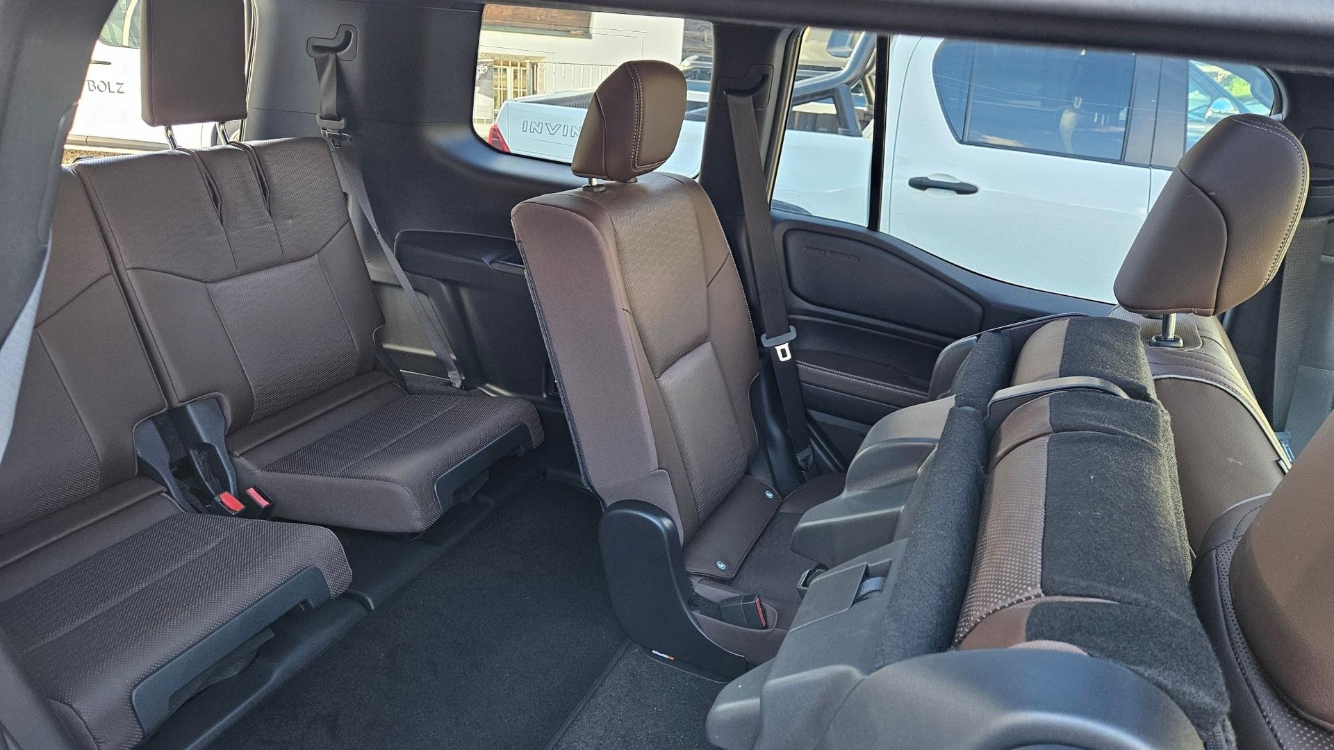 TOYOTA Land Cruiser 2.8 D First Edition-image-6