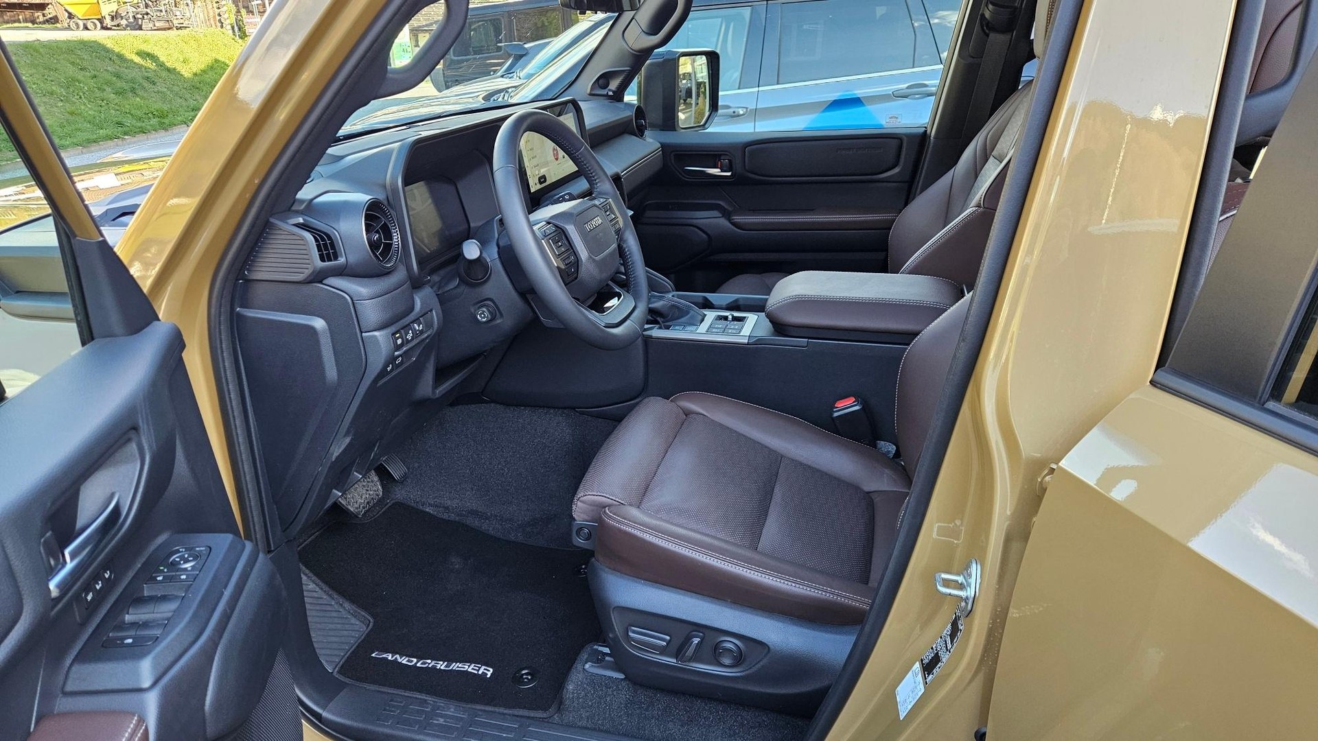 TOYOTA Land Cruiser 2.8 D First Edition-image-15