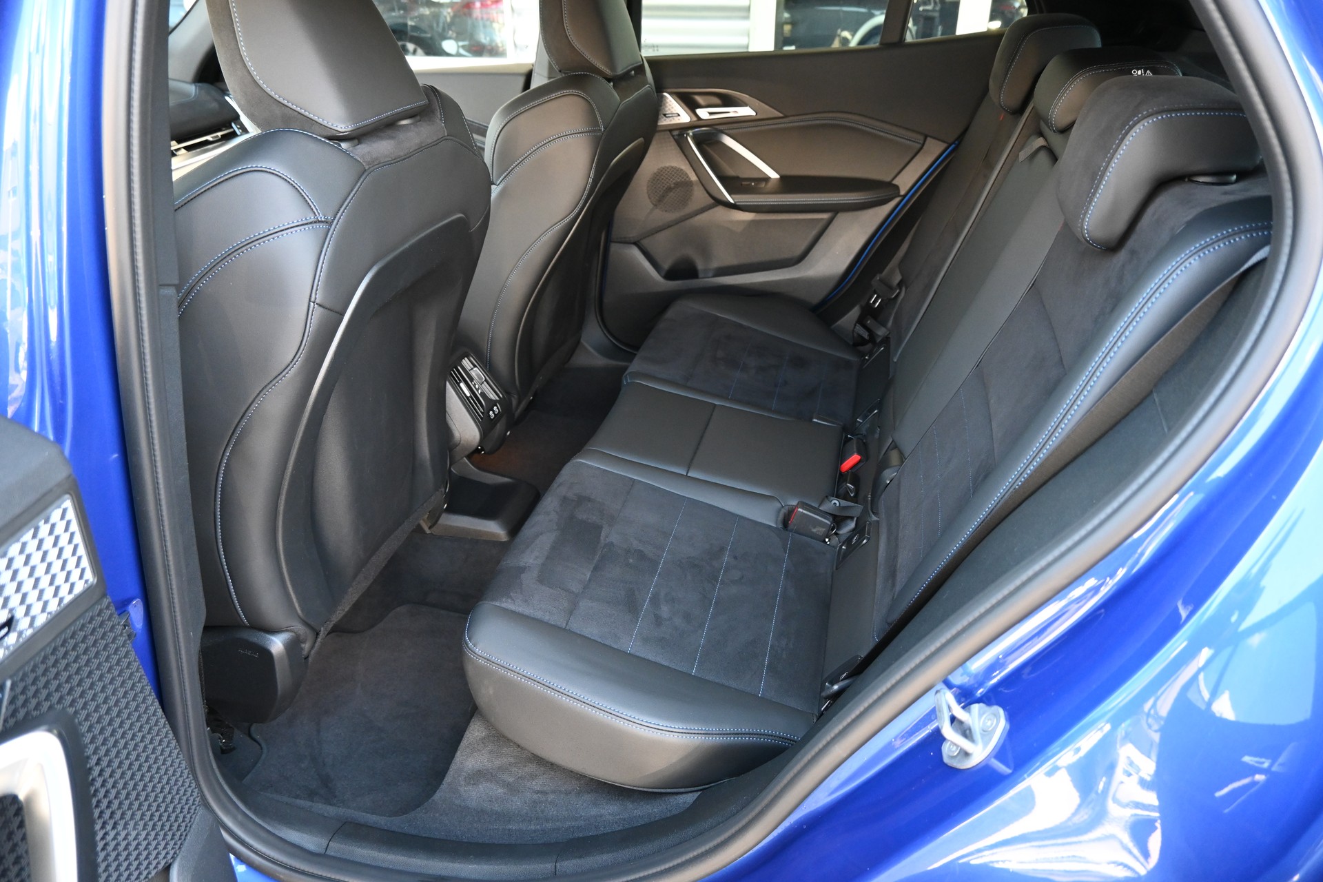 BMW X2 xDrive 20d 48V M Sport + AHK 2000kg-image-14
