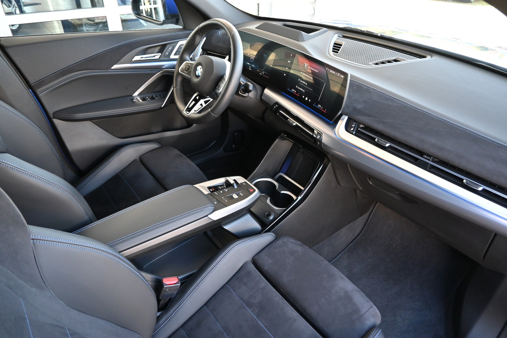 BMW X2 xDrive 20d 48V M Sport + AHK 2000kg-image-11