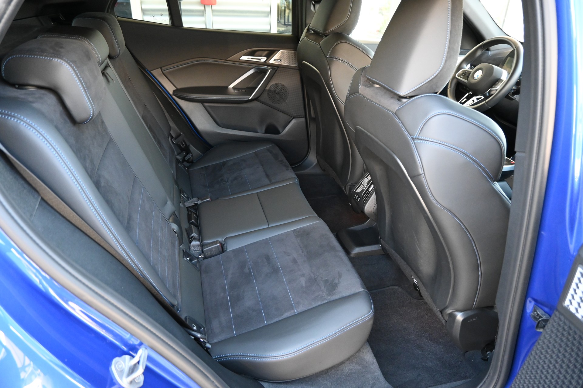 BMW X2 xDrive 20d 48V M Sport + AHK 2000kg-image-13