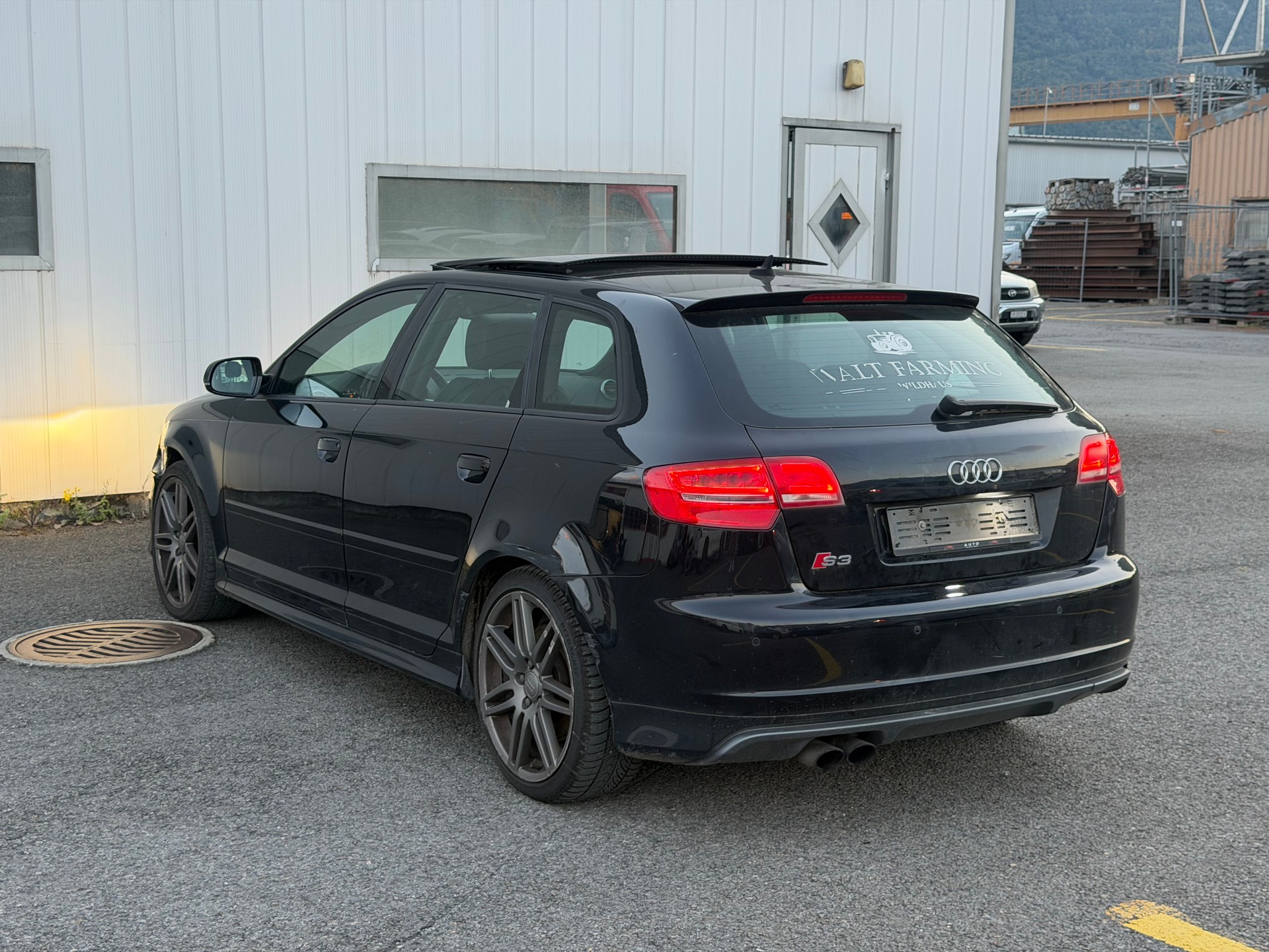 AUDI S3 Sportback 2.0 TFSI quattro S-tronic-image-5