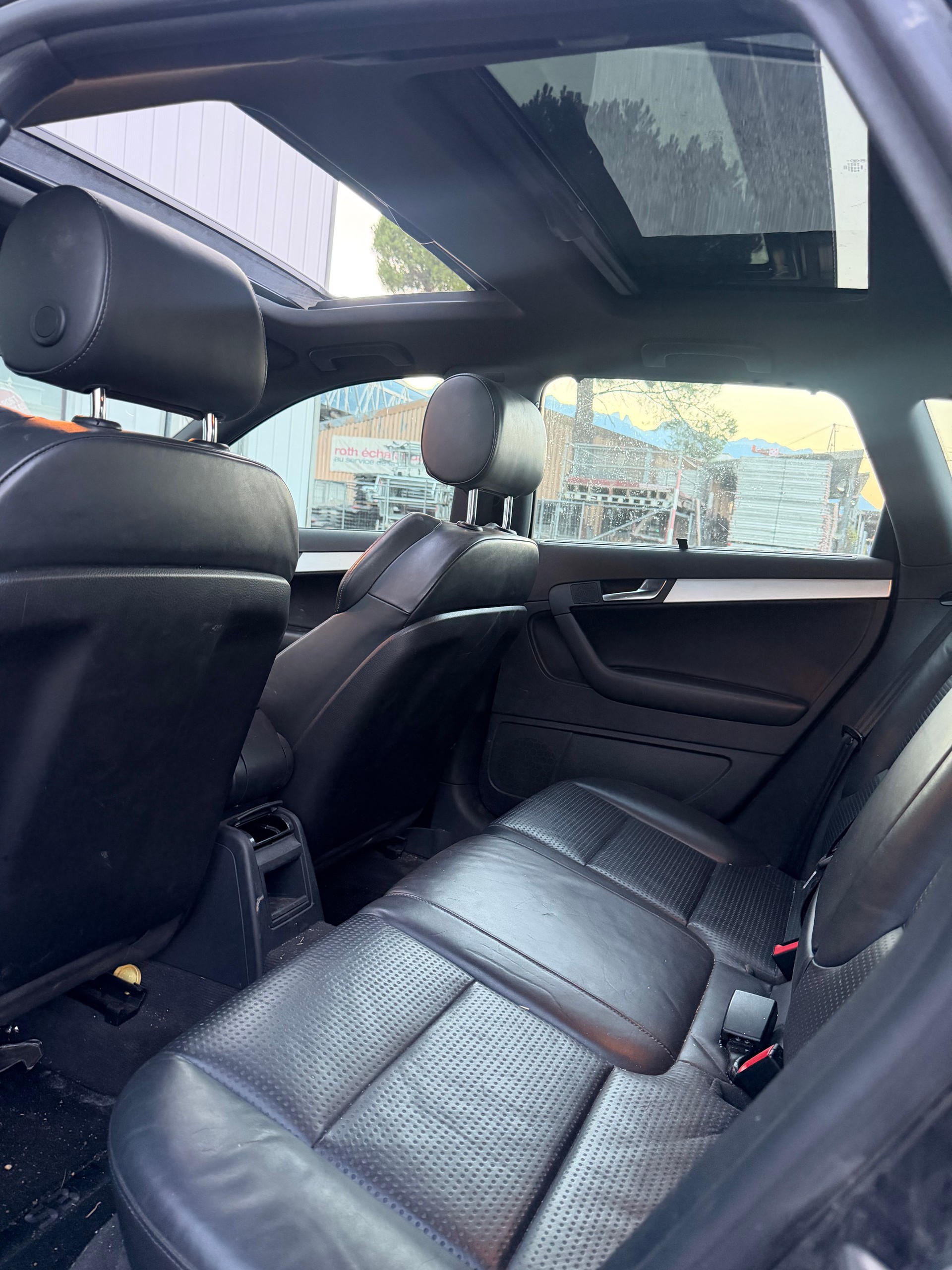 AUDI S3 Sportback 2.0 TFSI quattro S-tronic-image-6