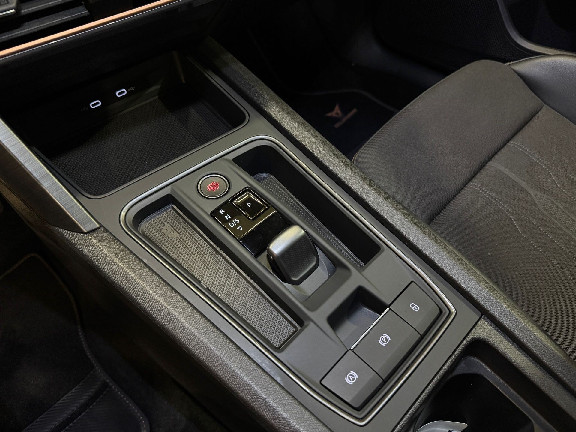 CUPRA LEON 1.4 e-HYBRID pHEV DSG-image-13