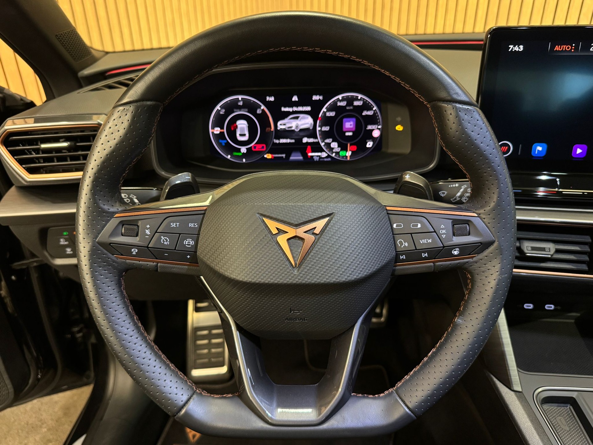 CUPRA LEON 1.4 e-HYBRID pHEV DSG-image-11