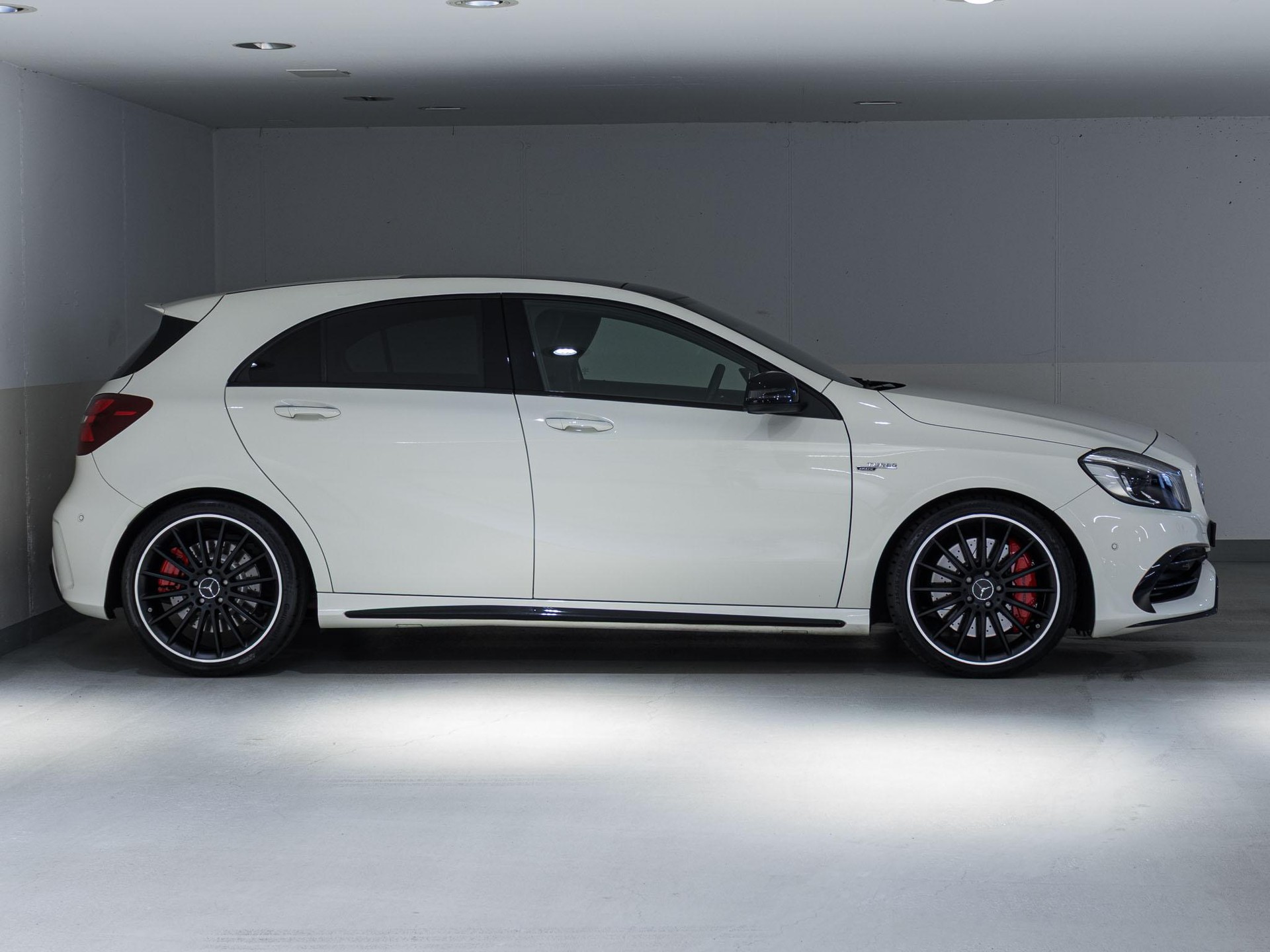 MERCEDES-BENZ A 45 AMG 4MATIC-image-1