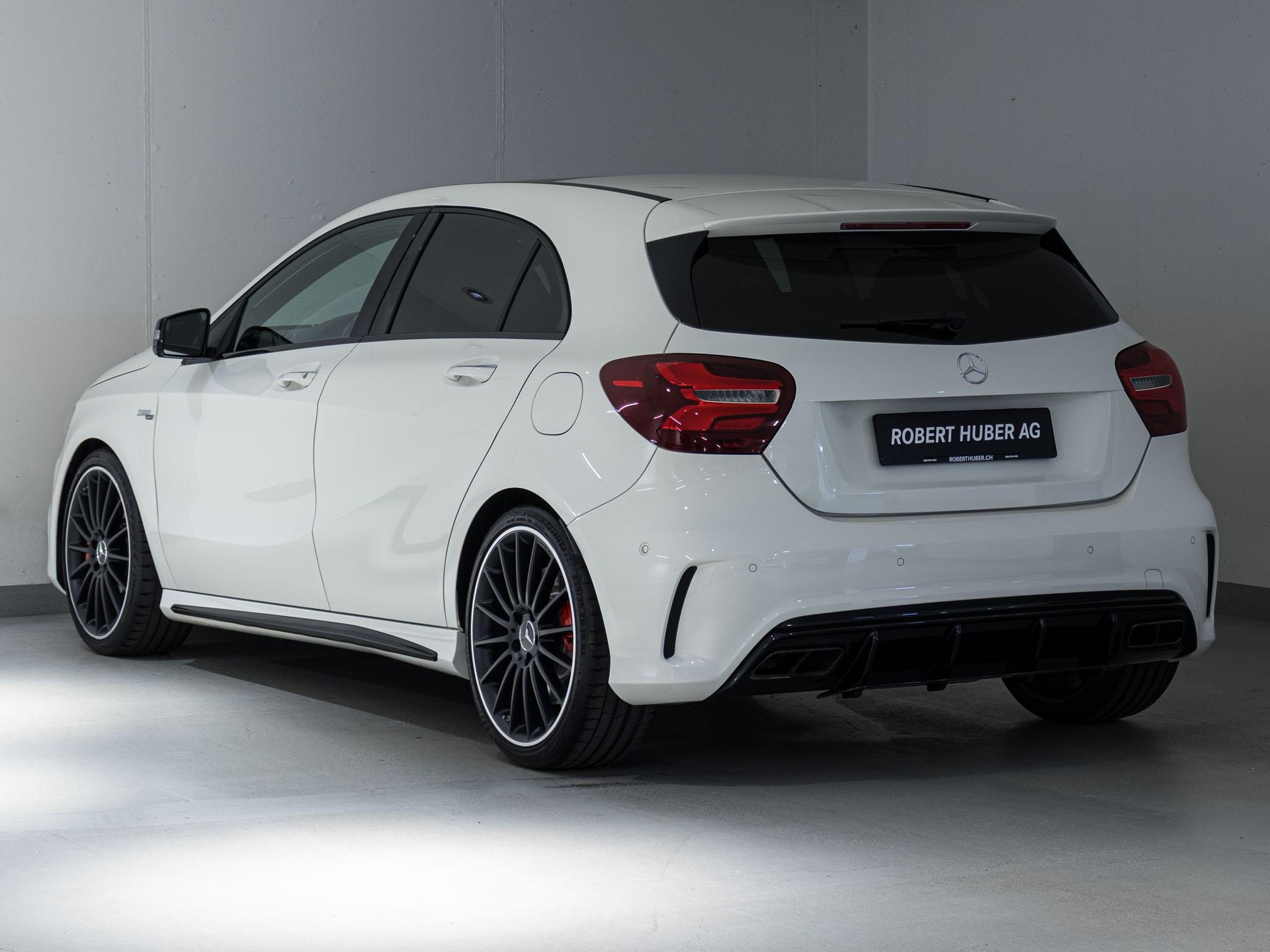 MERCEDES-BENZ A 45 AMG 4MATIC-image-3