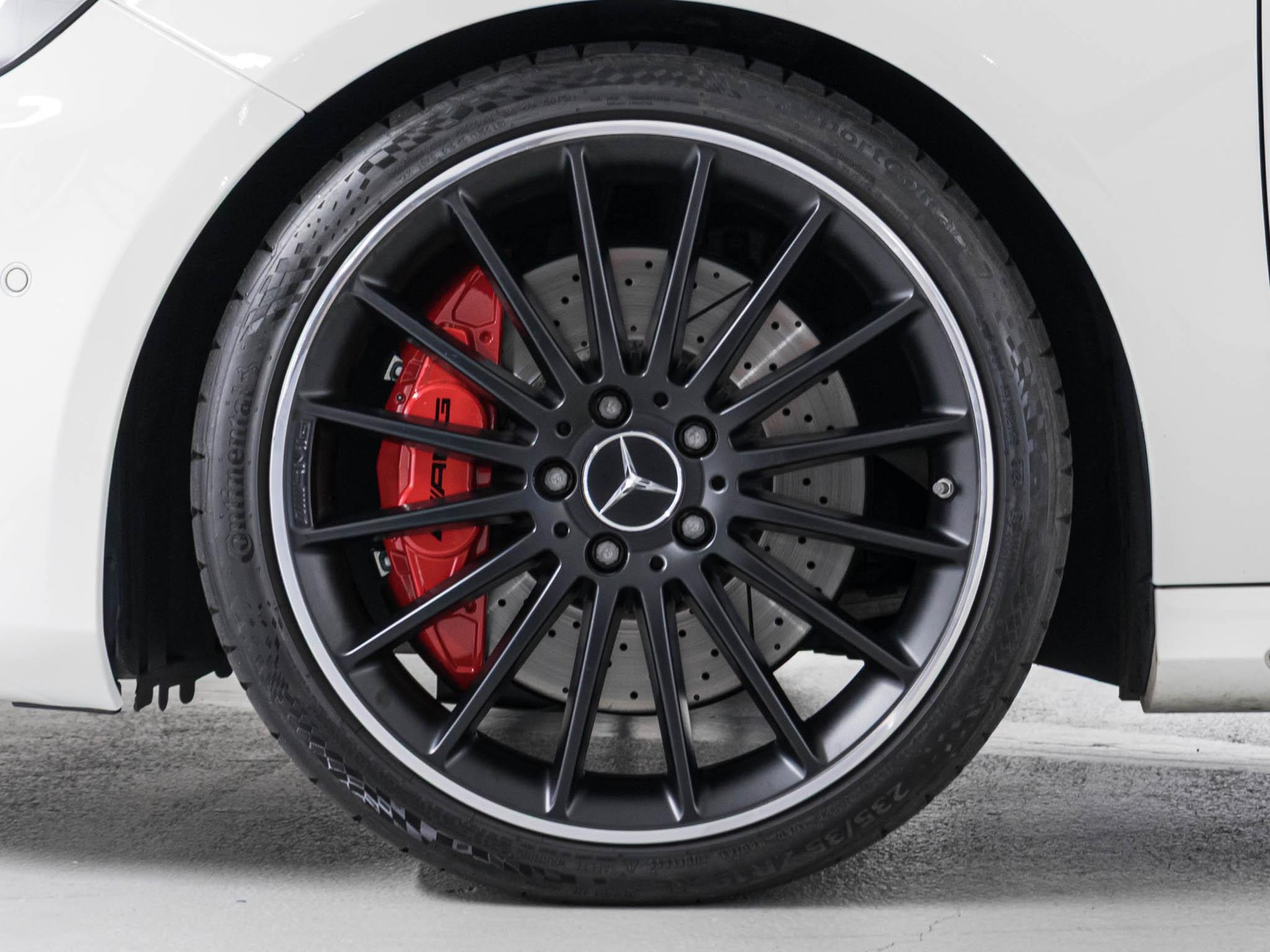 MERCEDES-BENZ A 45 AMG 4MATIC-image-14