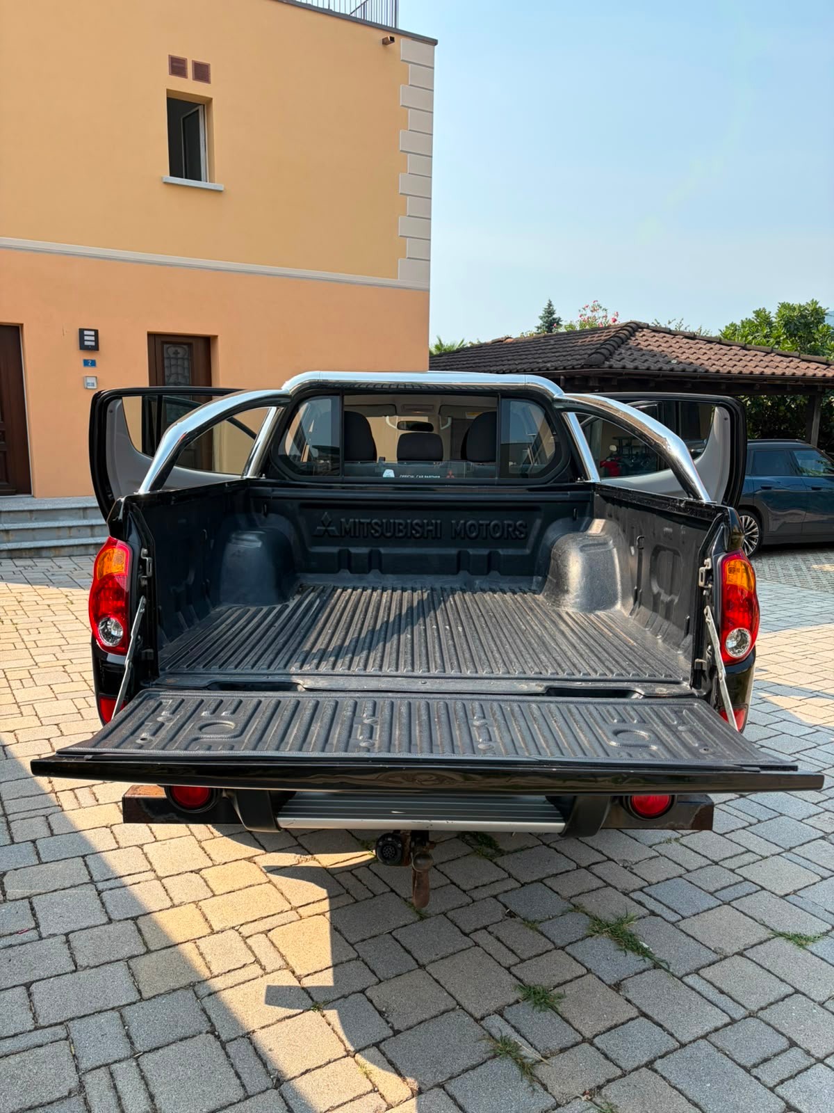 MITSUBISHI 2.5 DID HP 178 4x4 Tokushu Ed.-image-2
