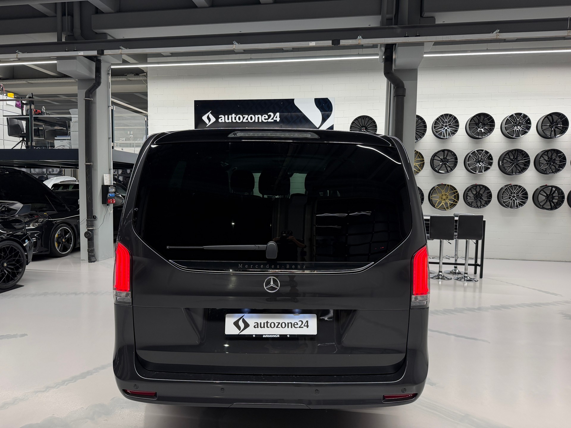 MERCEDES-BENZ V 250 d Avantgarde 4Matic lang Van *CH-Auto*Graits Service*Werksgarantie MSI bis 17.12.2027*-image-4
