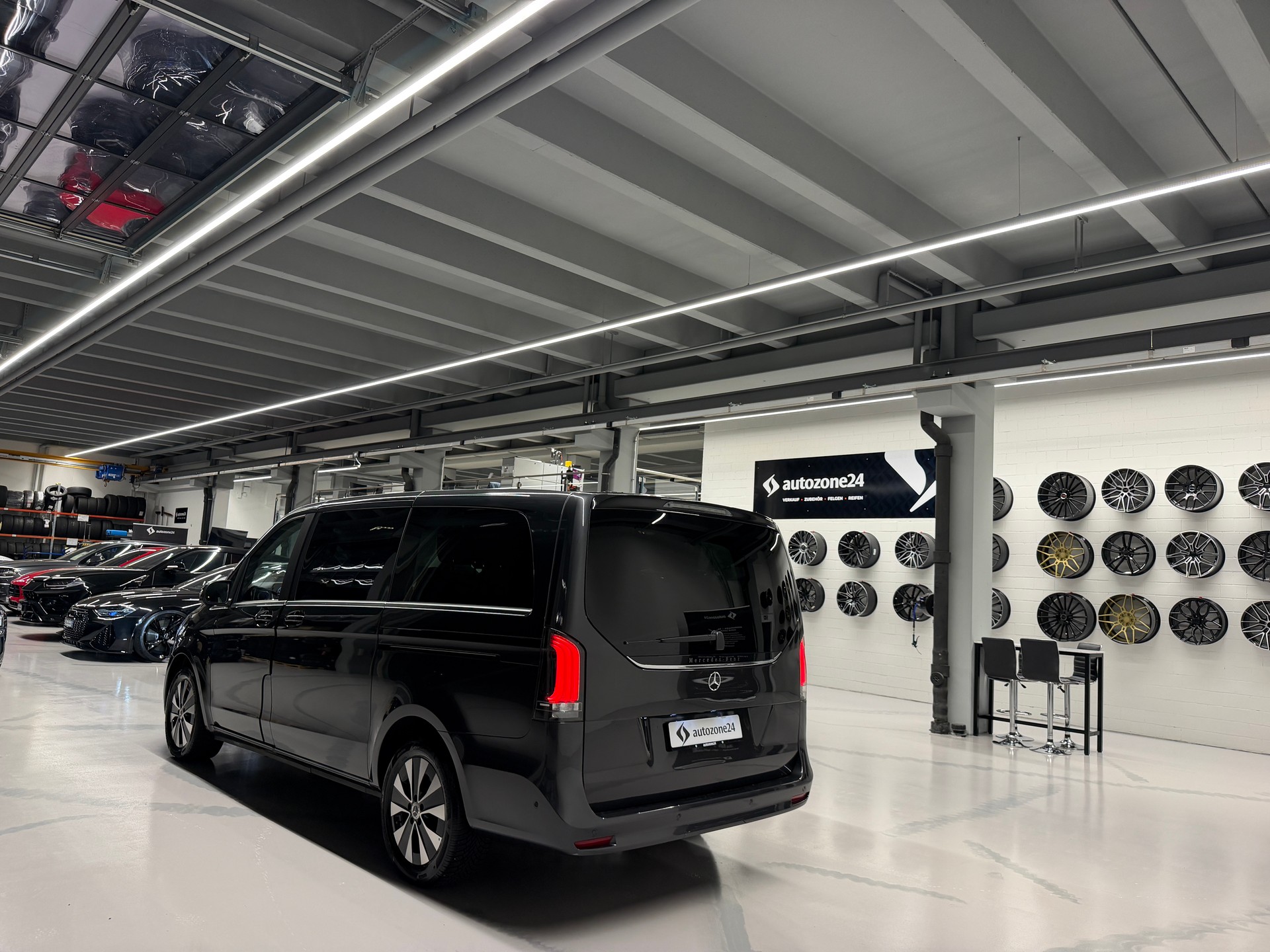 MERCEDES-BENZ V 250 d Avantgarde 4Matic lang Van *CH-Auto*Graits Service*Werksgarantie MSI bis 17.12.2027*-image-7