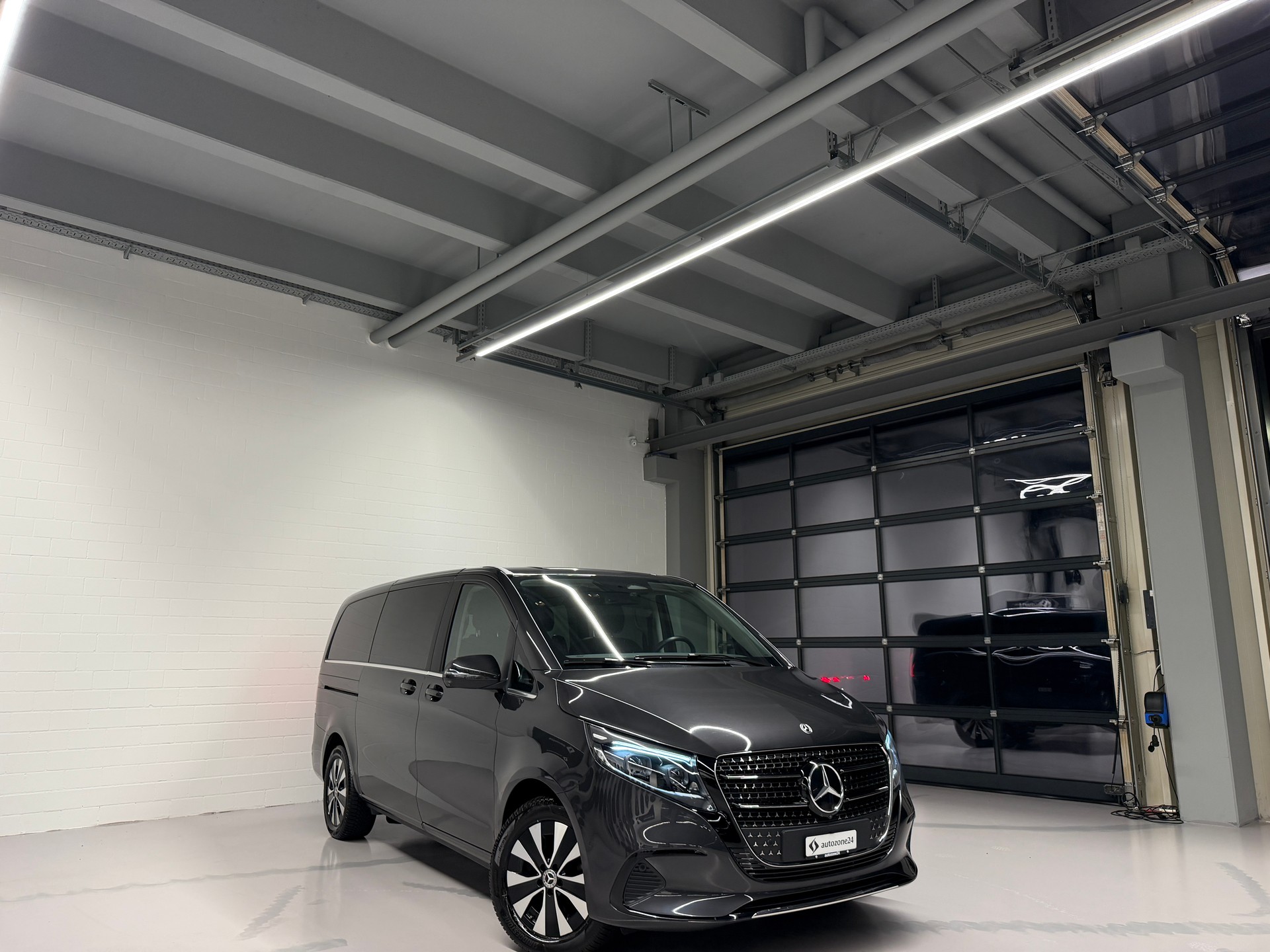 MERCEDES-BENZ V 250 d Avantgarde 4Matic lang Van *CH-Auto*Graits Service*Werksgarantie MSI bis 17.12.2027*-image-1