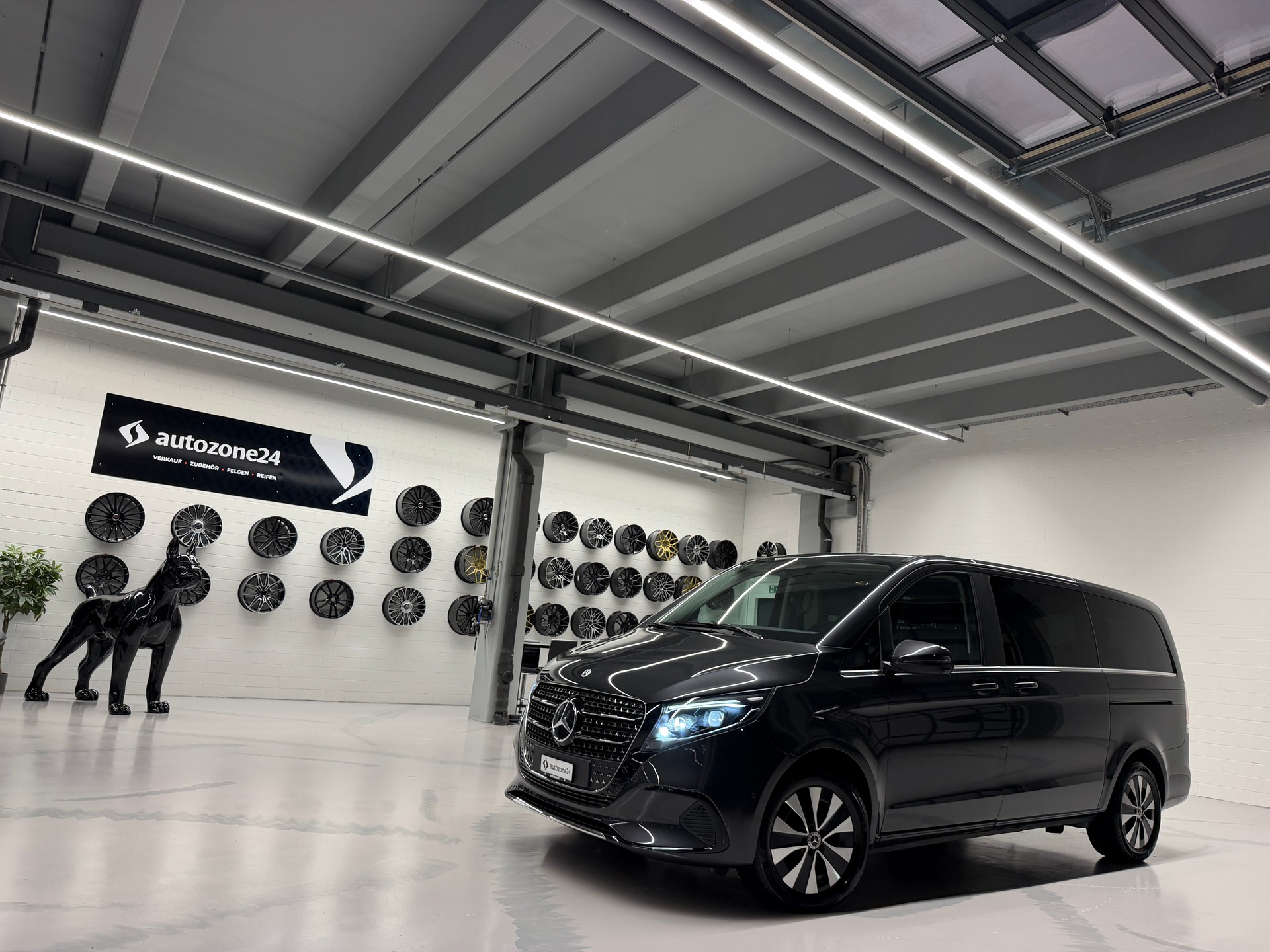 MERCEDES-BENZ V 250 d Avantgarde 4Matic lang Van *CH-Auto*Graits Service*Werksgarantie MSI bis 17.12.2027*-image-12