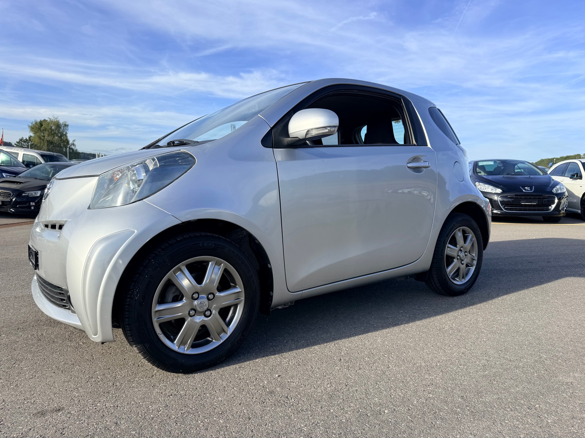 TOYOTA iQ2 1.0 VVT-i