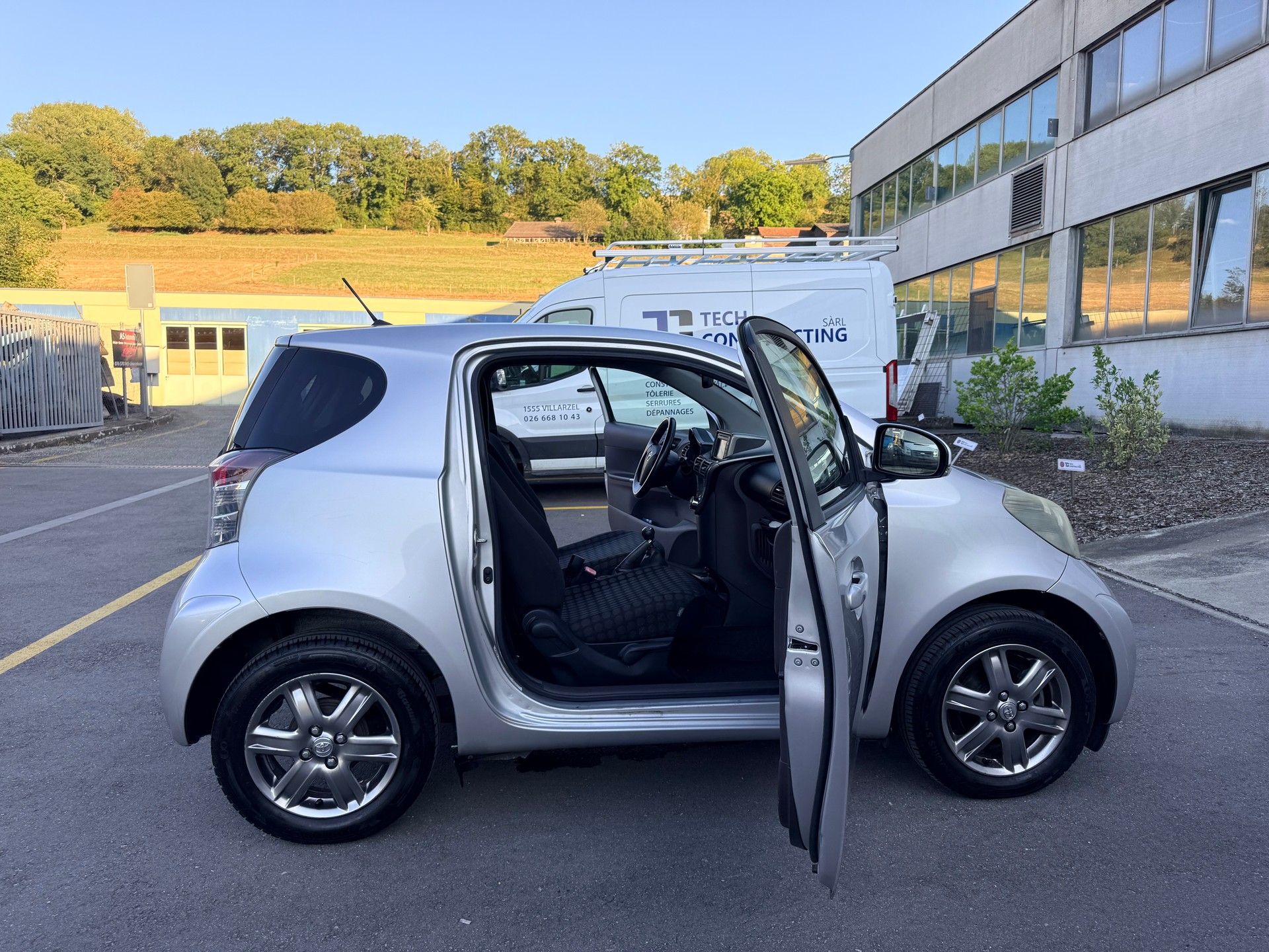 TOYOTA iQ2 1.0 VVT-i-image-7