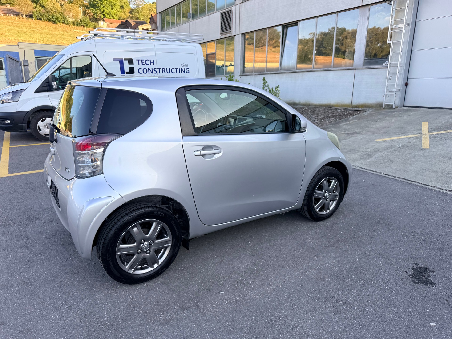 TOYOTA iQ2 1.0 VVT-i-image-4