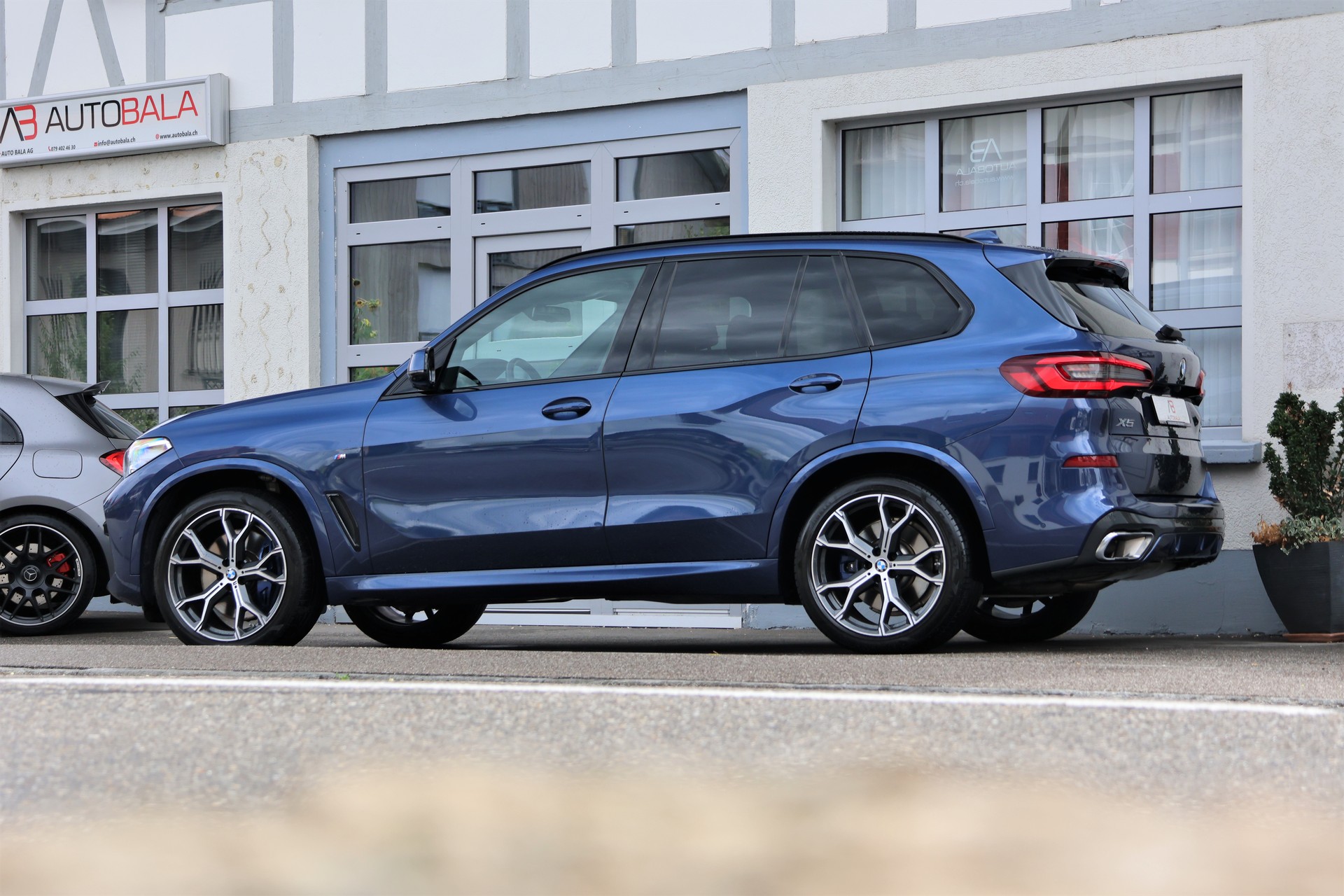 BMW X5 xDrive 48V 40d M Sport Steptronic (CH) + 3.5T AHK-showroom-element-3