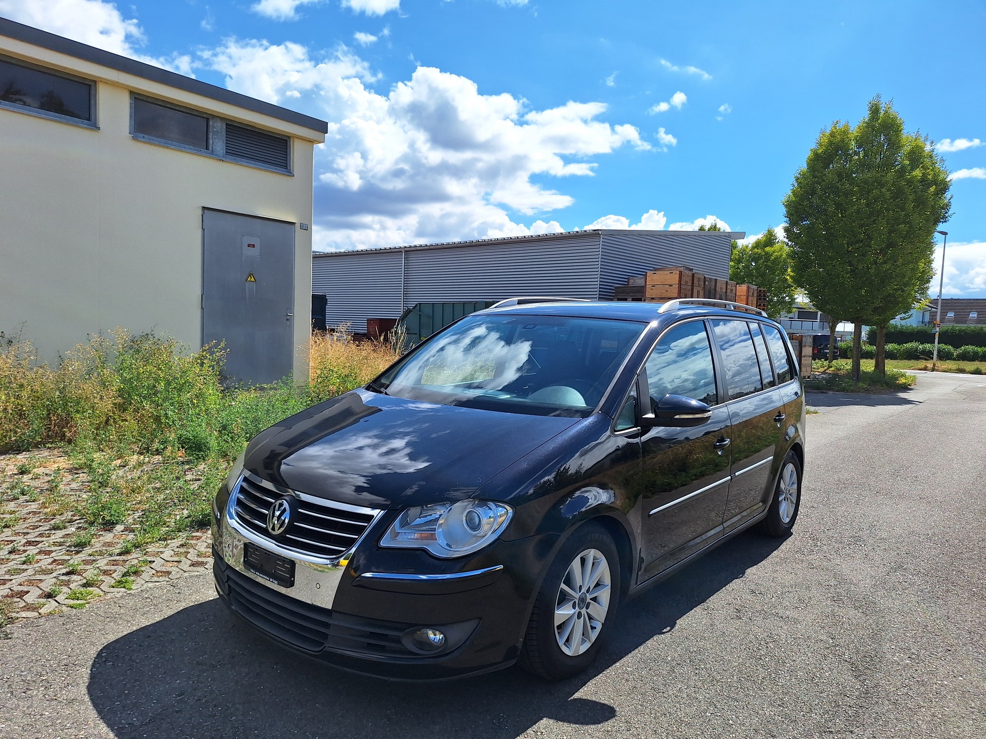 VW Touran 1.4 TSI Trendline-image-1