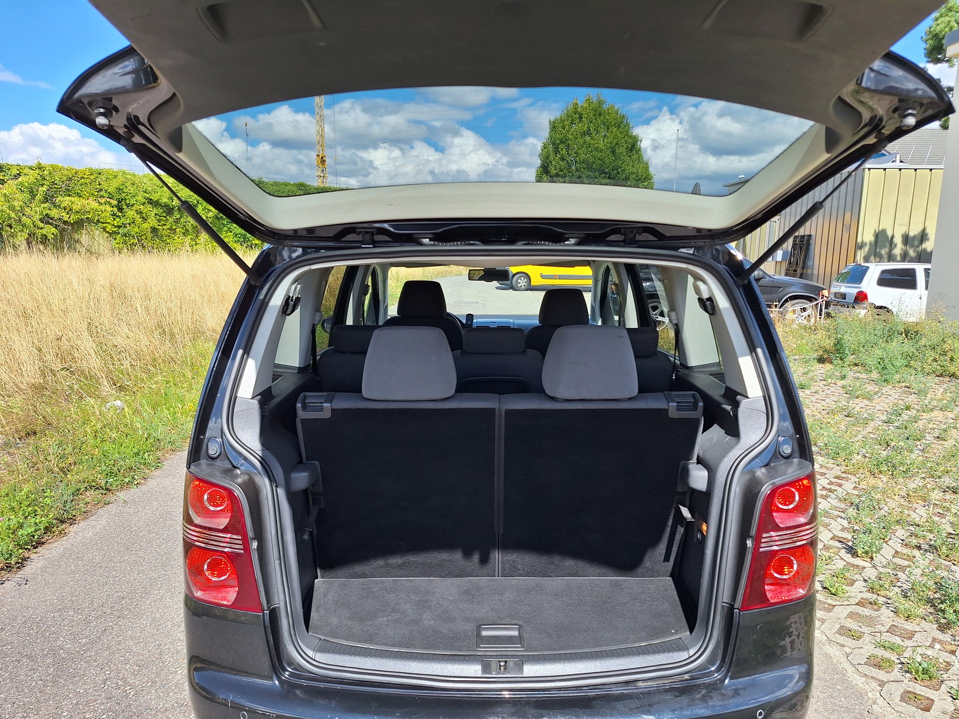 VW Touran 1.4 TSI Trendline-image-10