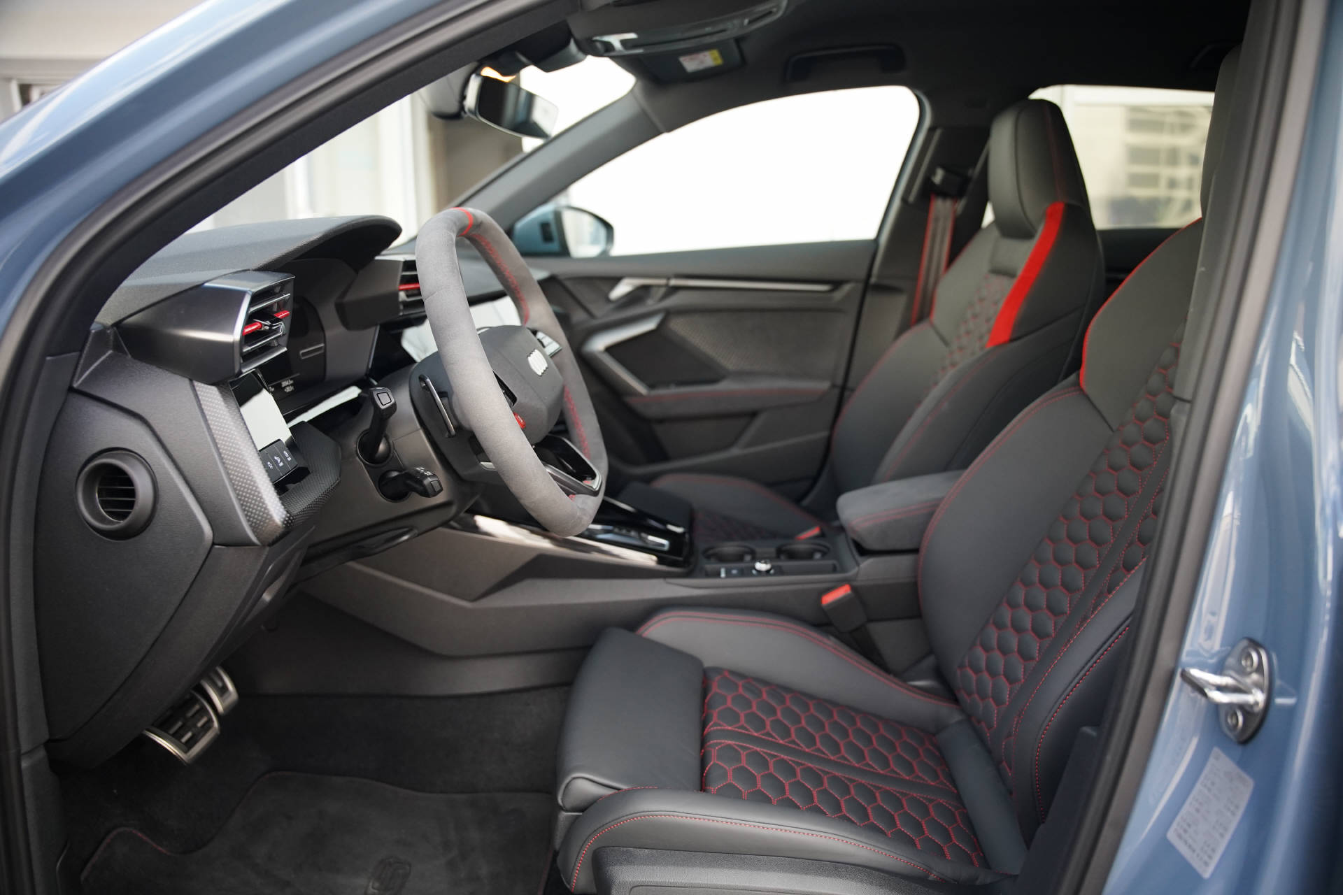 AUDI RS3 Sportback 2.5 TFSI quattro S-Tronic-image-7