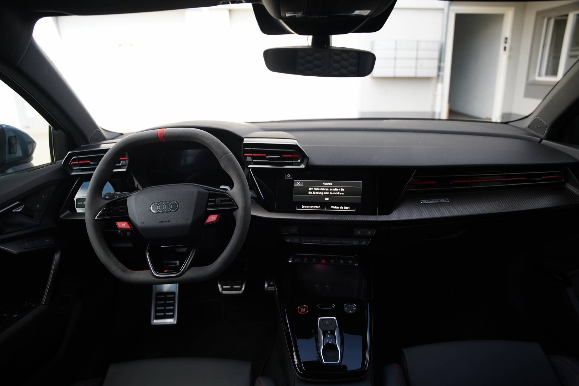 AUDI RS3 Sportback 2.5 TFSI quattro S-Tronic-image-11
