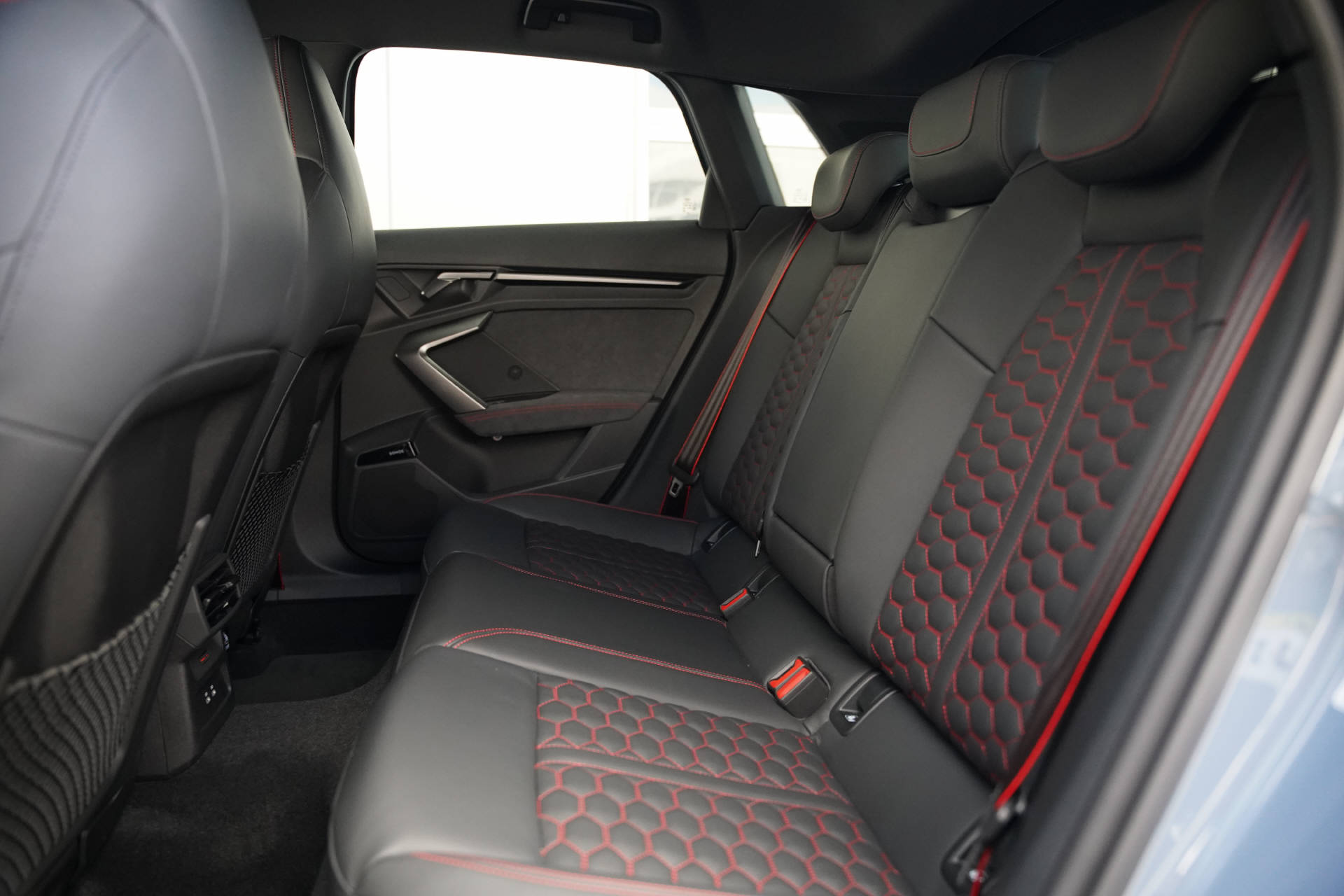AUDI RS3 Sportback 2.5 TFSI quattro S-Tronic-image-10