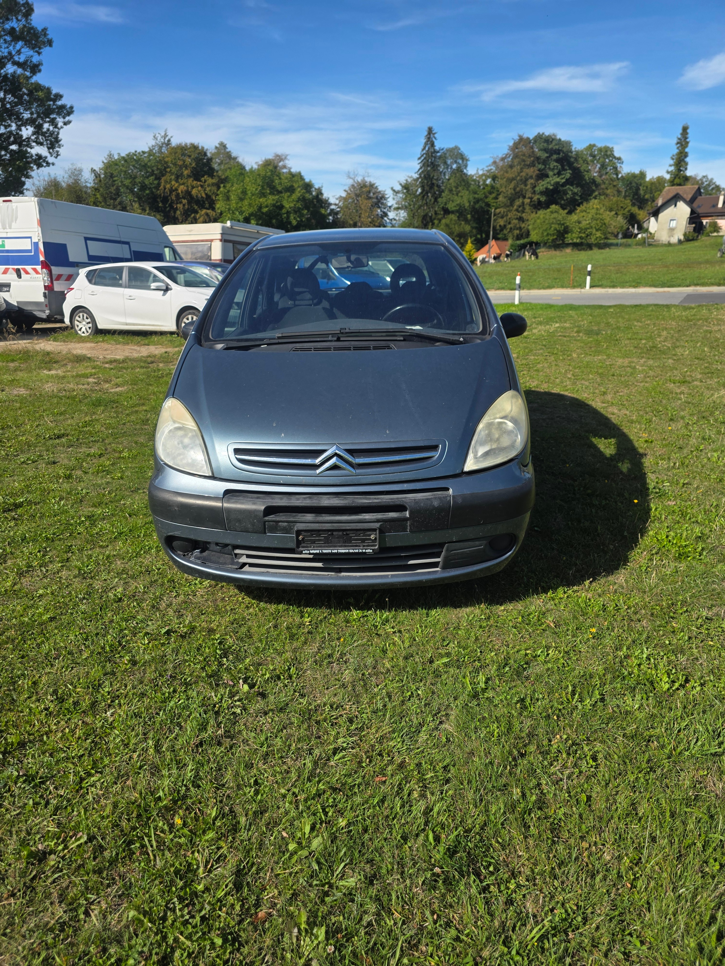 Car photo
