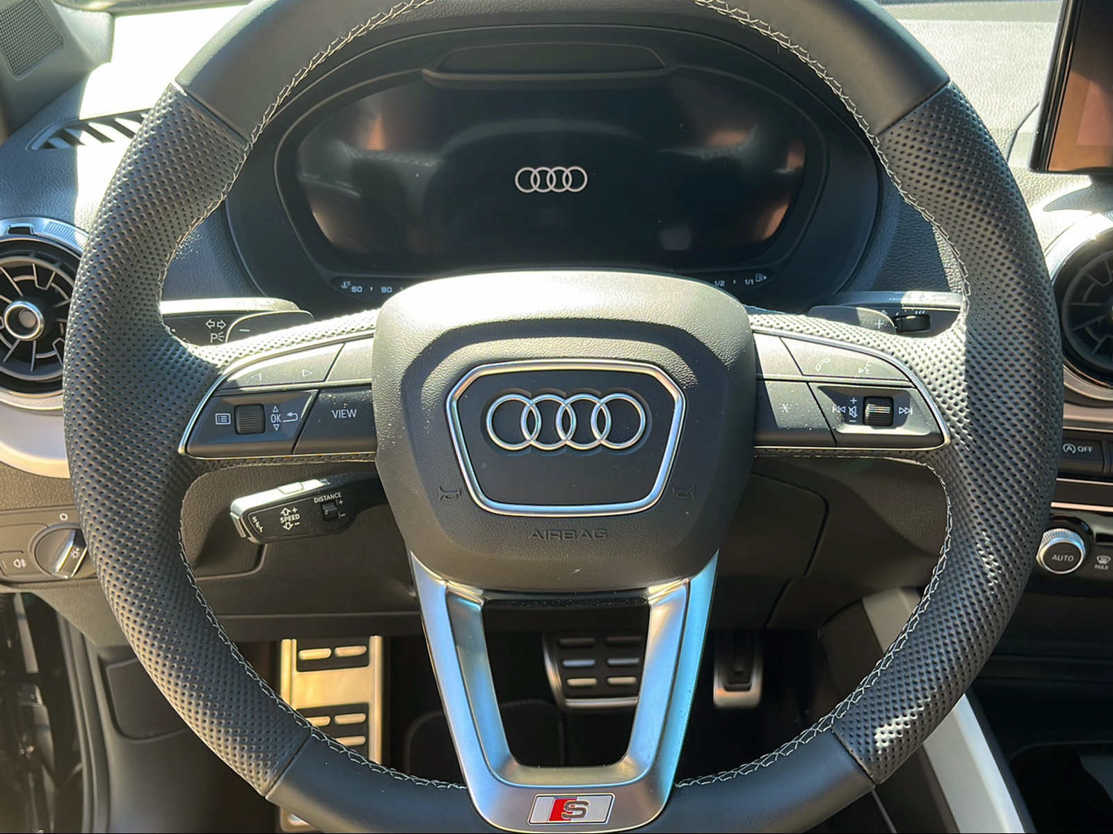 AUDI Q2 2.0 40 TFSI Advanced Attraction quattro S-Tronic-image-11