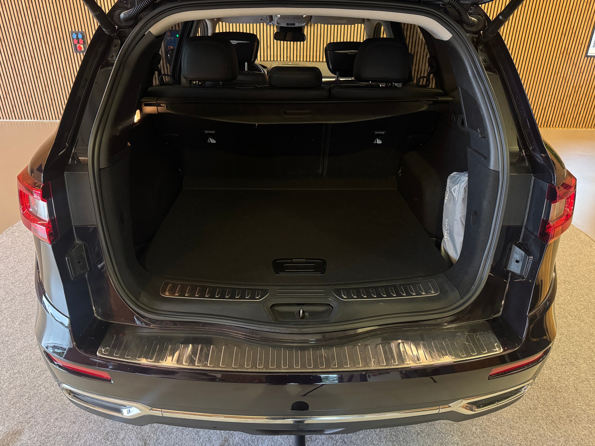 RENAULT Koleos 2.0 dCi Initiale X-Tronic 4WD-image-22