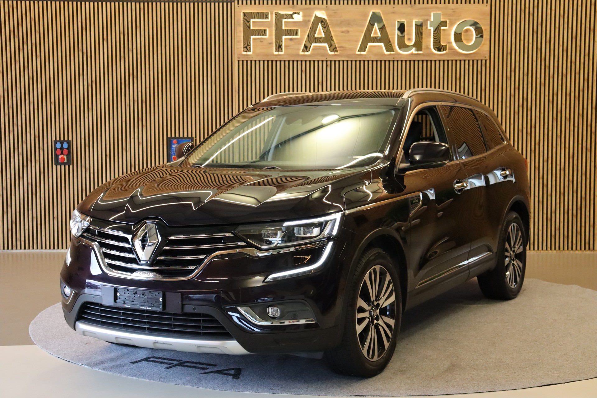 RENAULT Koleos 2.0 dCi Initiale X-Tronic 4WD-image-0