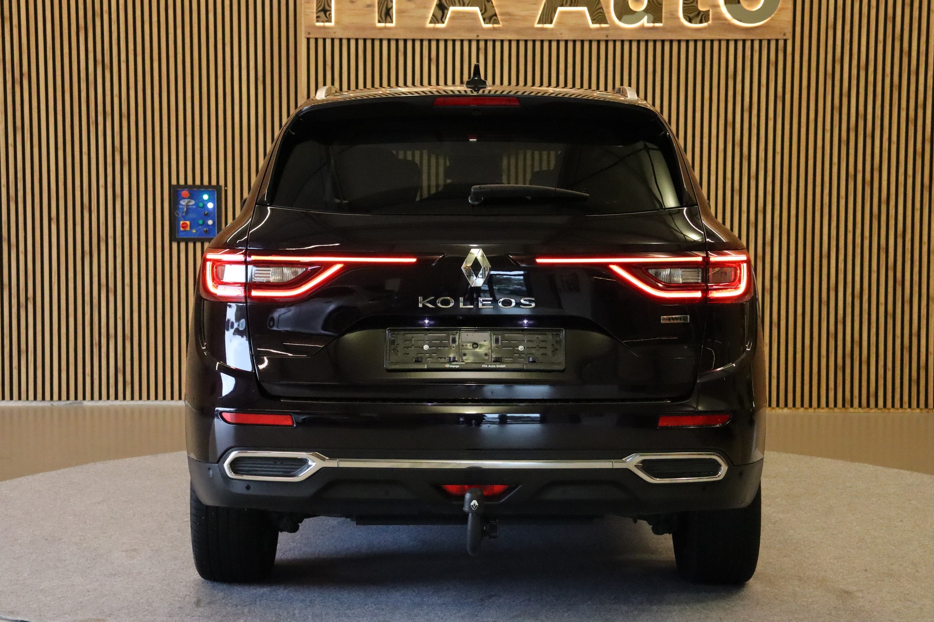 RENAULT Koleos 2.0 dCi Initiale X-Tronic 4WD-image-7