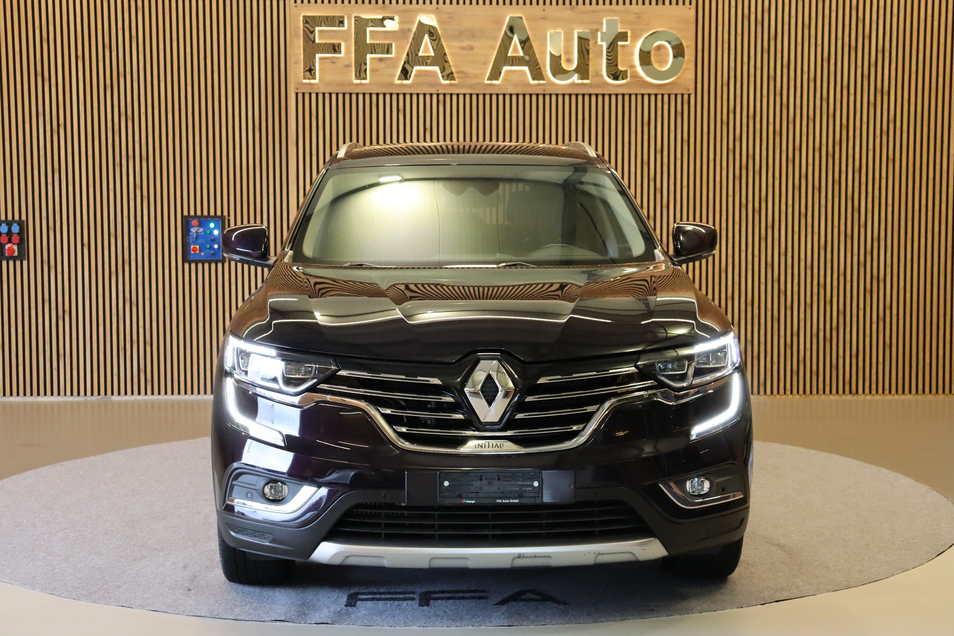 RENAULT Koleos 2.0 dCi Initiale X-Tronic 4WD-image-1