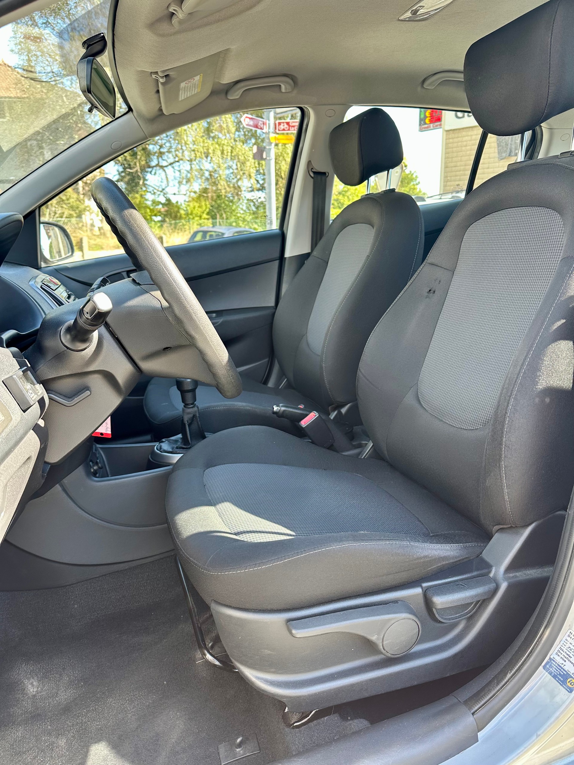HYUNDAI i20 1.2 Comfort-image-11
