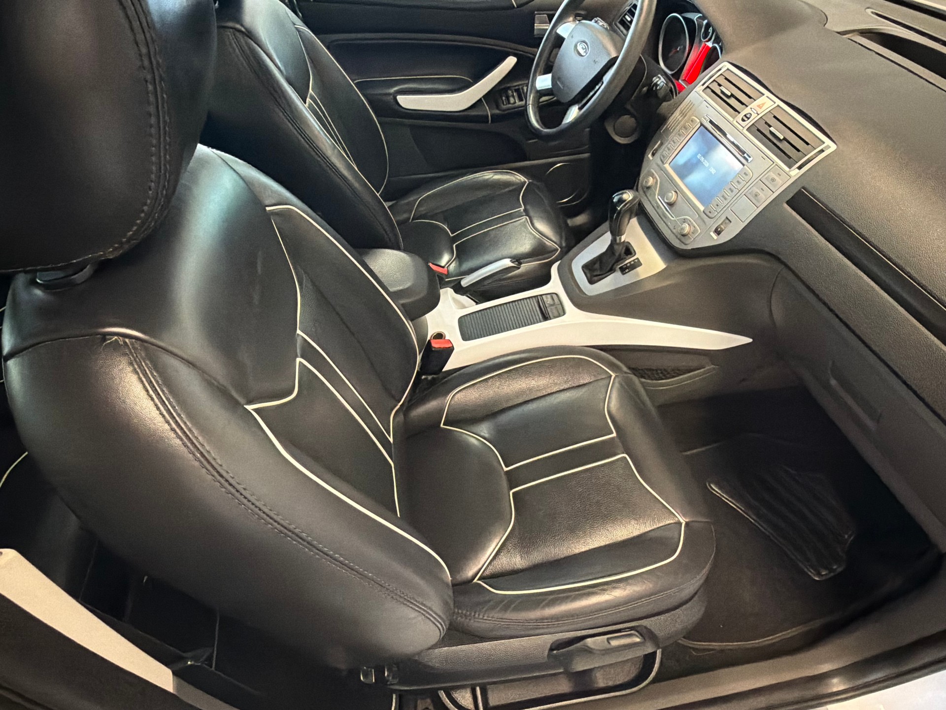 FORD Kuga 2.5 Turbo Titanium 4WD Automatic-image-11