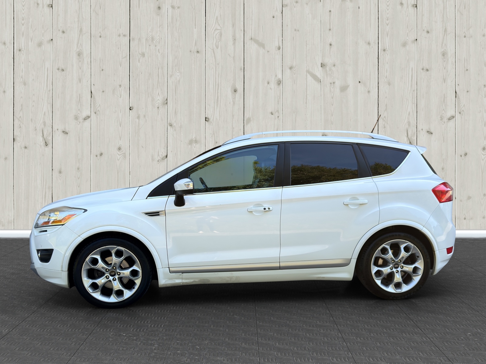 FORD Kuga 2.5 Turbo Titanium 4WD Automatic-image-3
