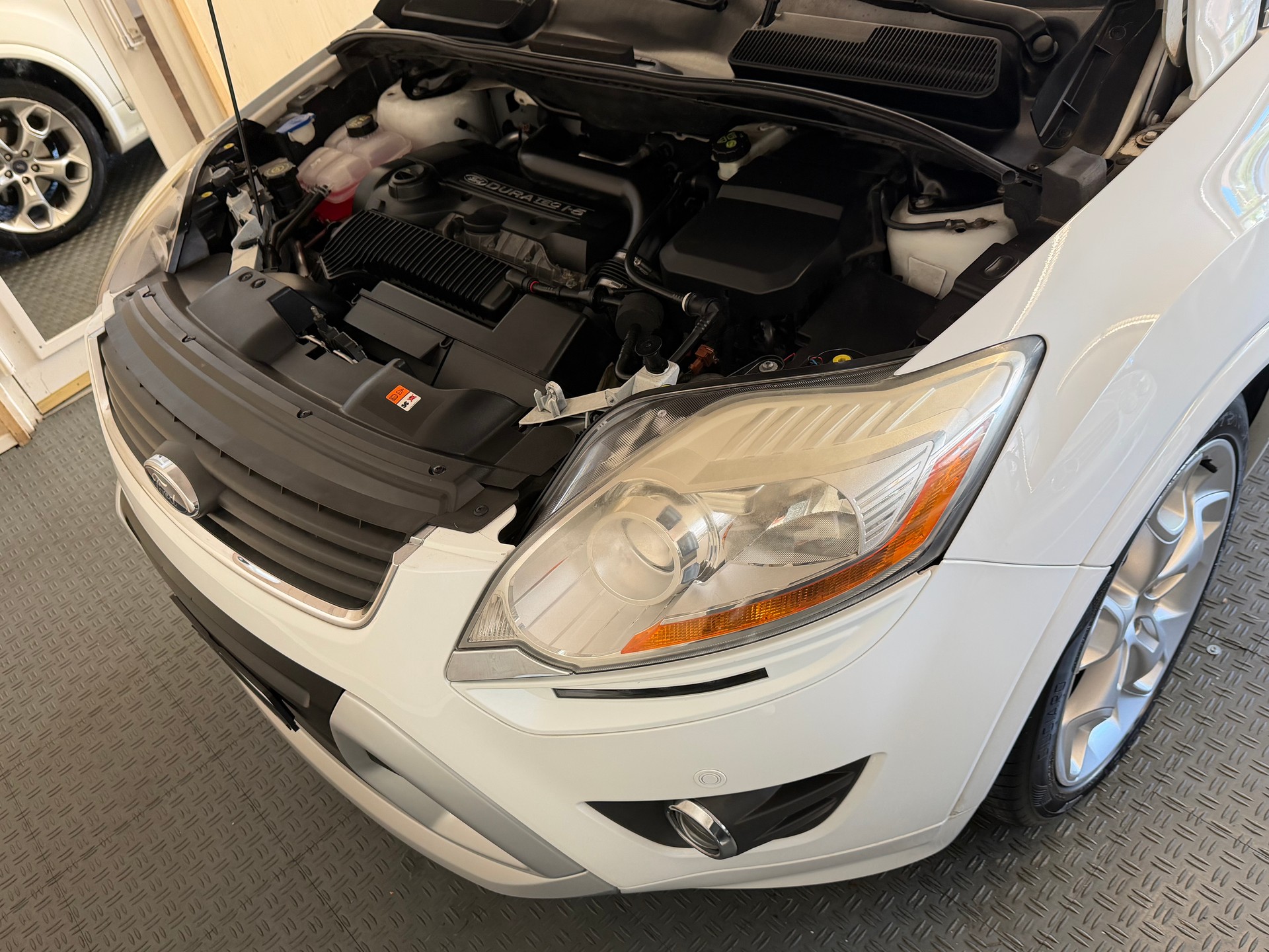 FORD Kuga 2.5 Turbo Titanium 4WD Automatic-image-15