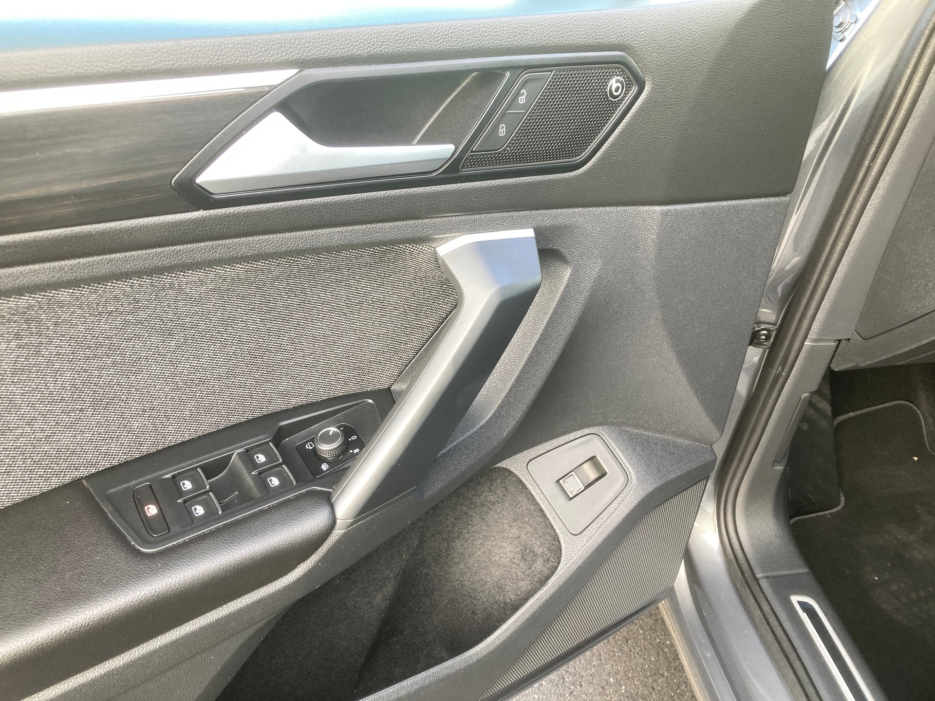SEAT Tarraco 2.0 TSI 4Drive DSG Swiss FR mit Anhängerkupplung und Standheizung-image-11