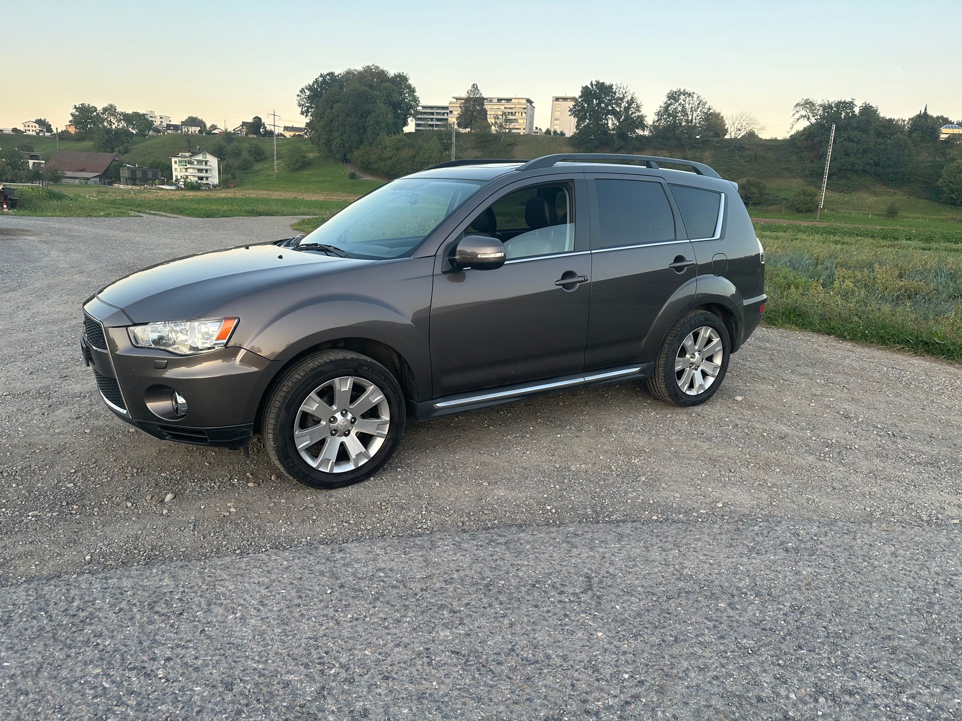 MITSUBISHI Outlander 2.2 DID Invite 4WD-image-0