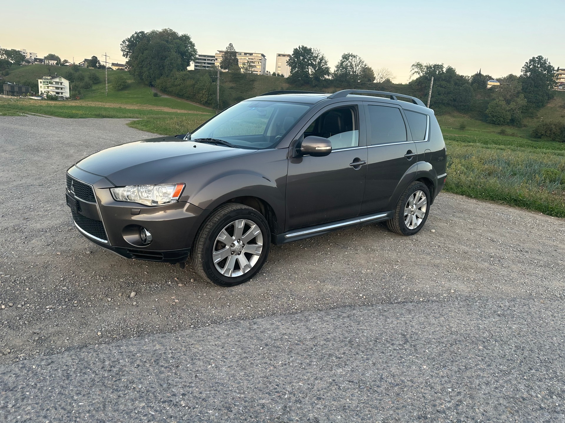 MITSUBISHI Outlander 2.2 DID Invite 4WD-image-14
