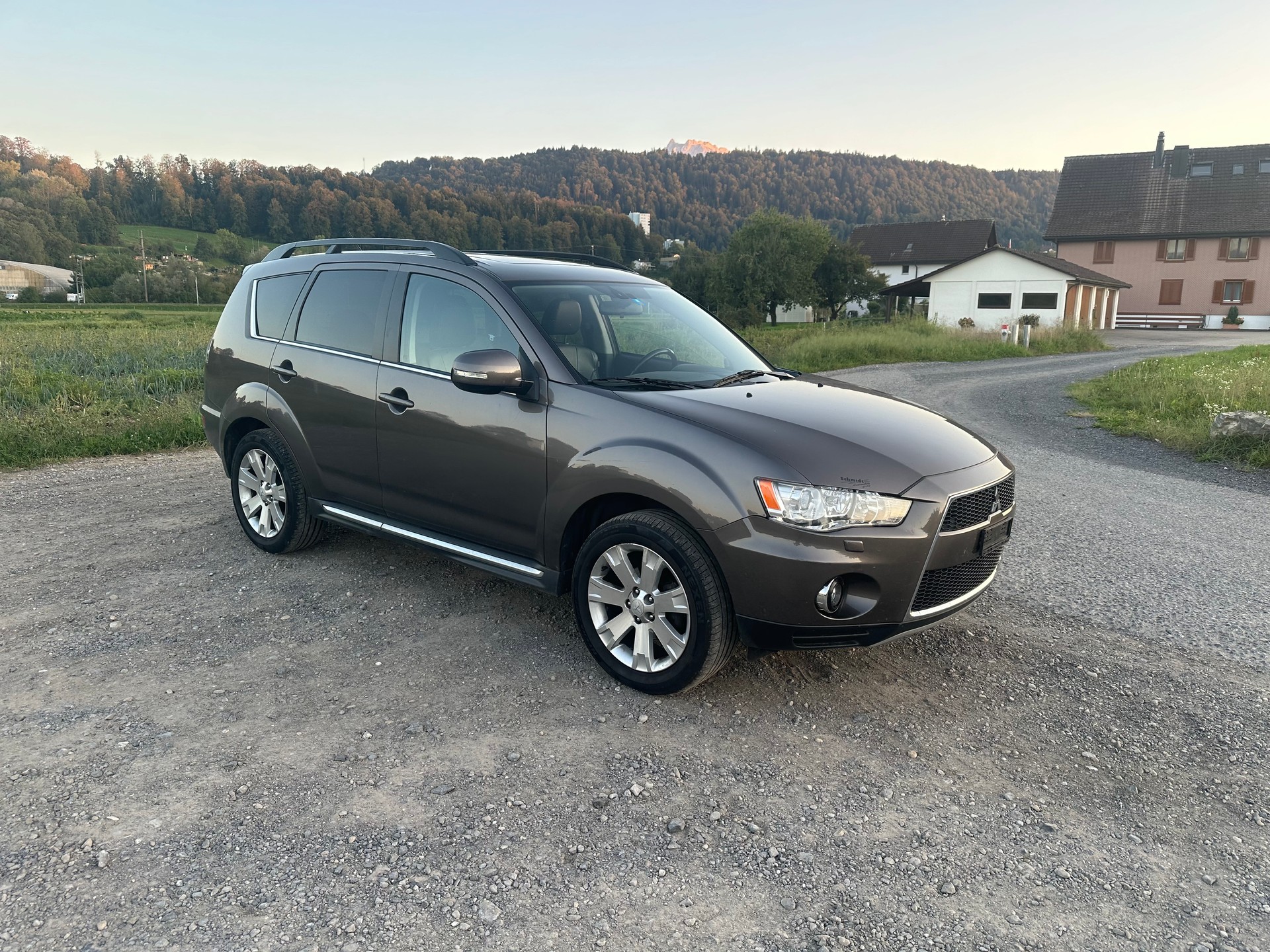 MITSUBISHI Outlander 2.2 DID Invite 4WD-image-3