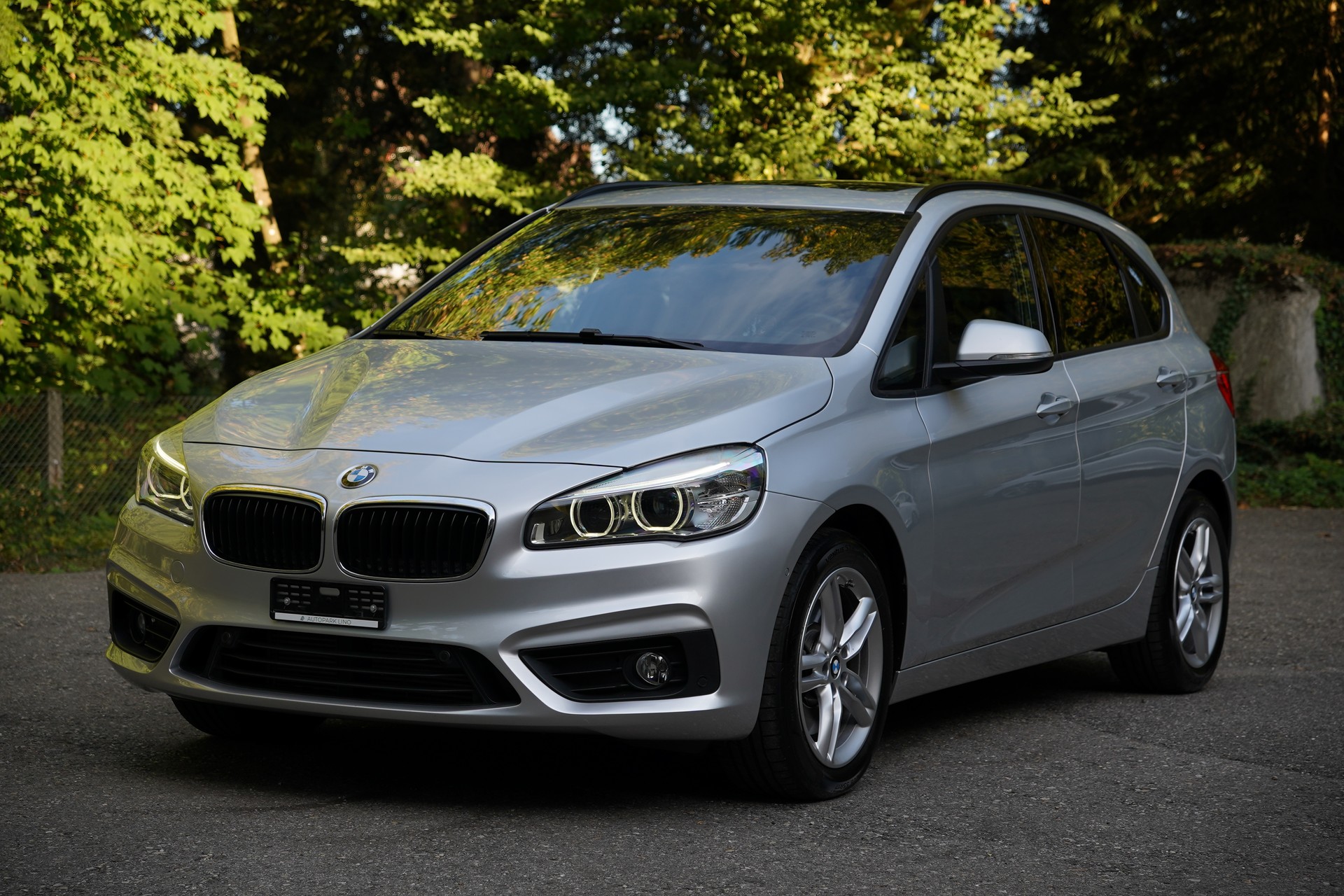 BMW 225i xDrive Active Tourer Steptronic-image-6